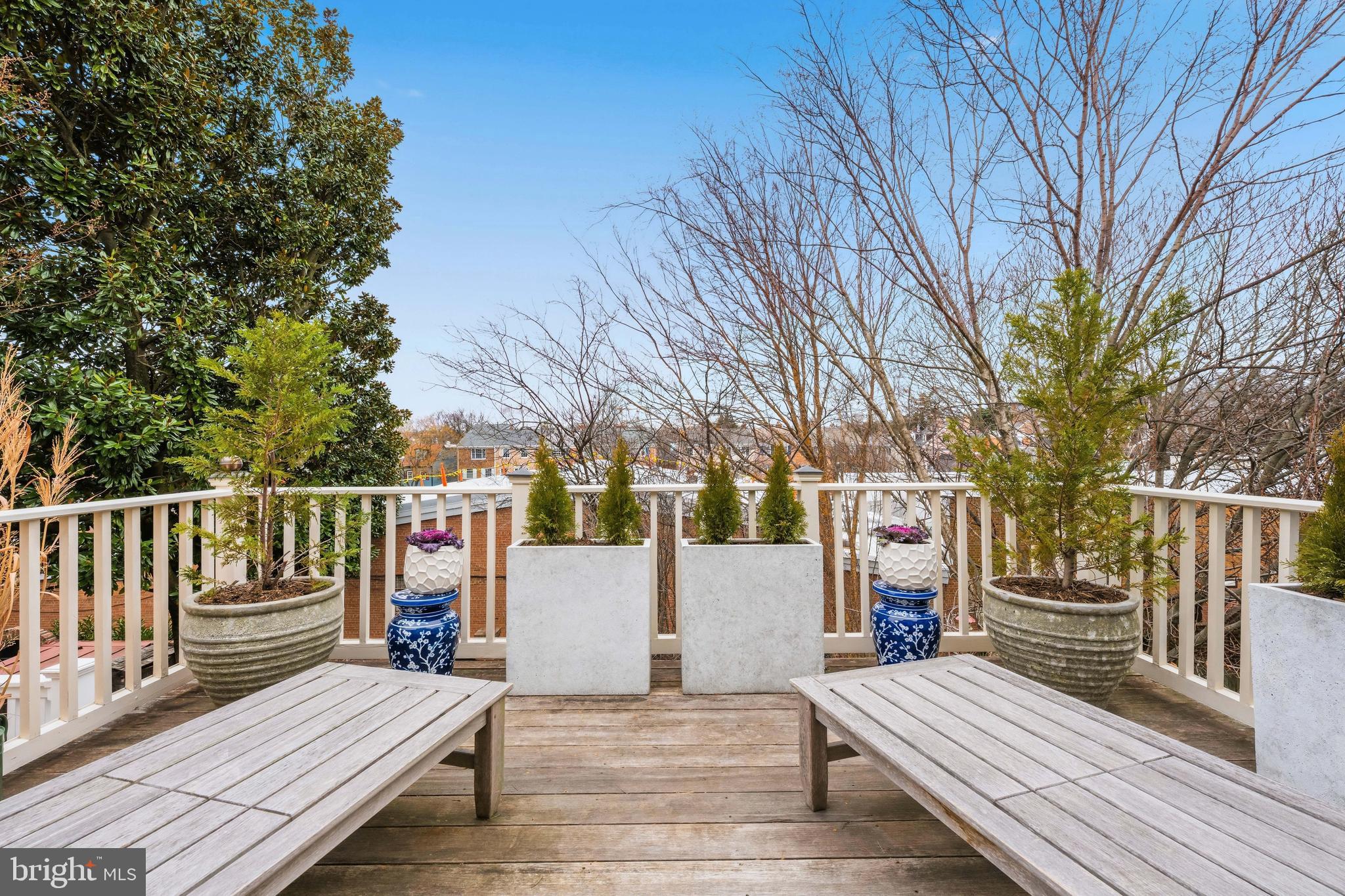 OLD TOWN ALEXANDRIA - Residential