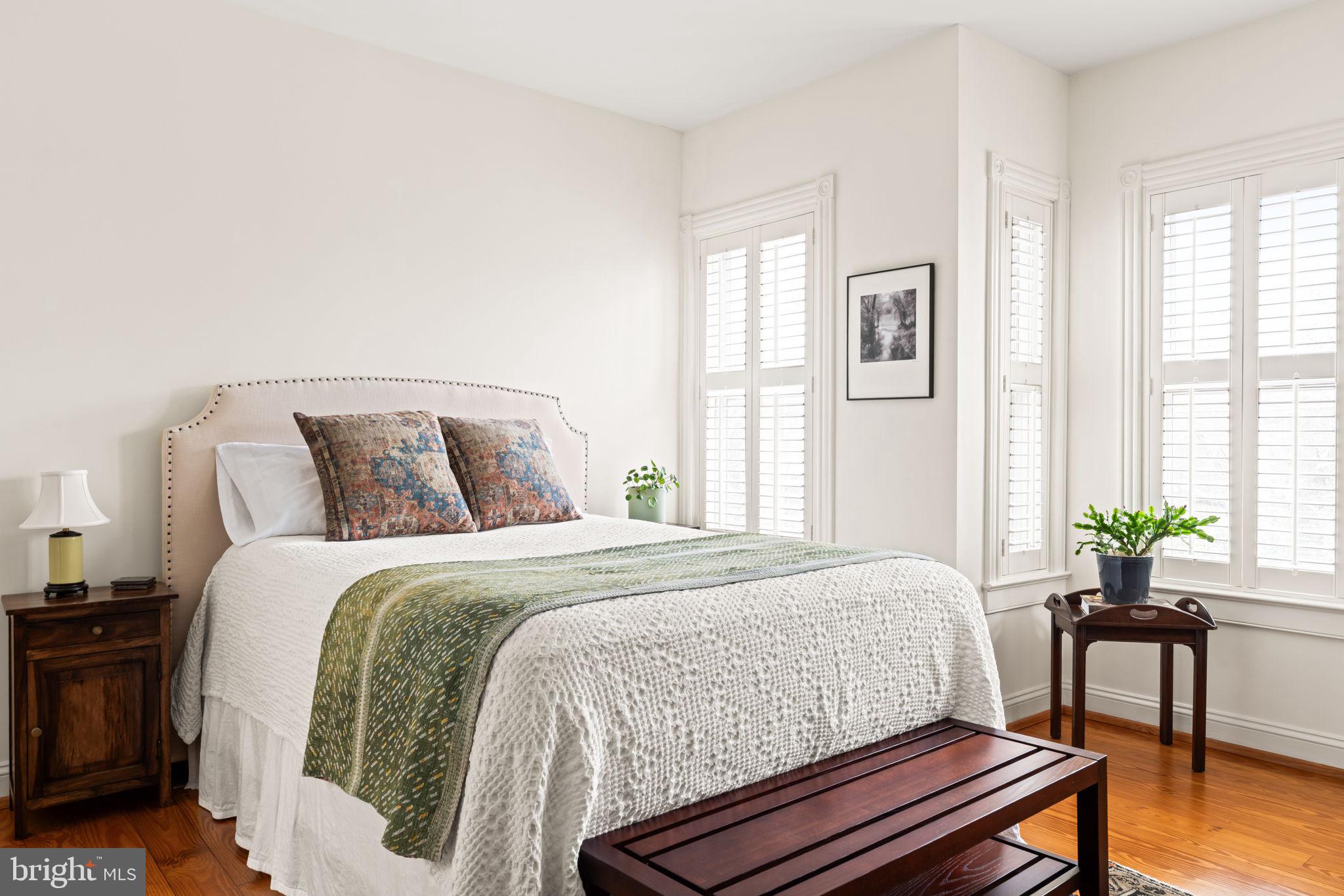 OLD TOWN ALEXANDRIA - Residential