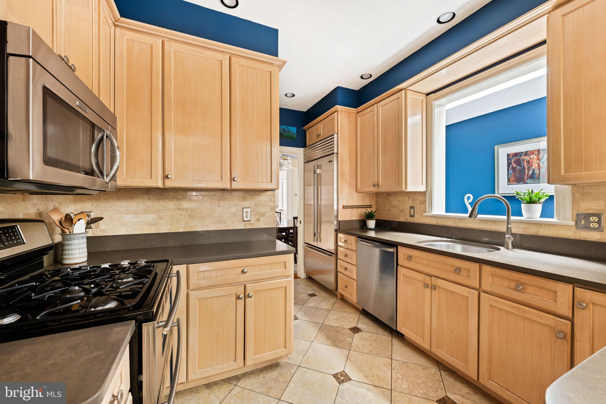 OLD TOWN ALEXANDRIA - Residential