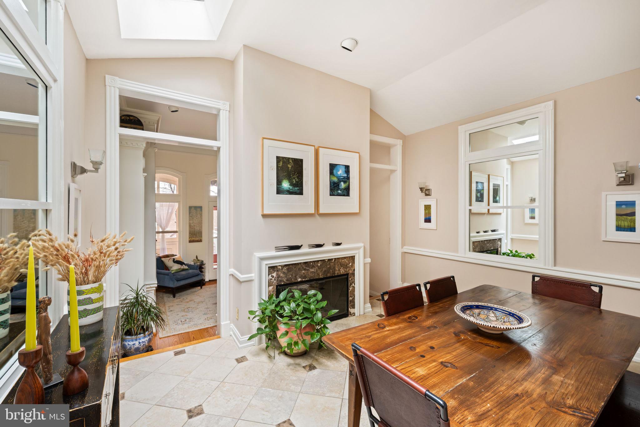 OLD TOWN ALEXANDRIA - Residential