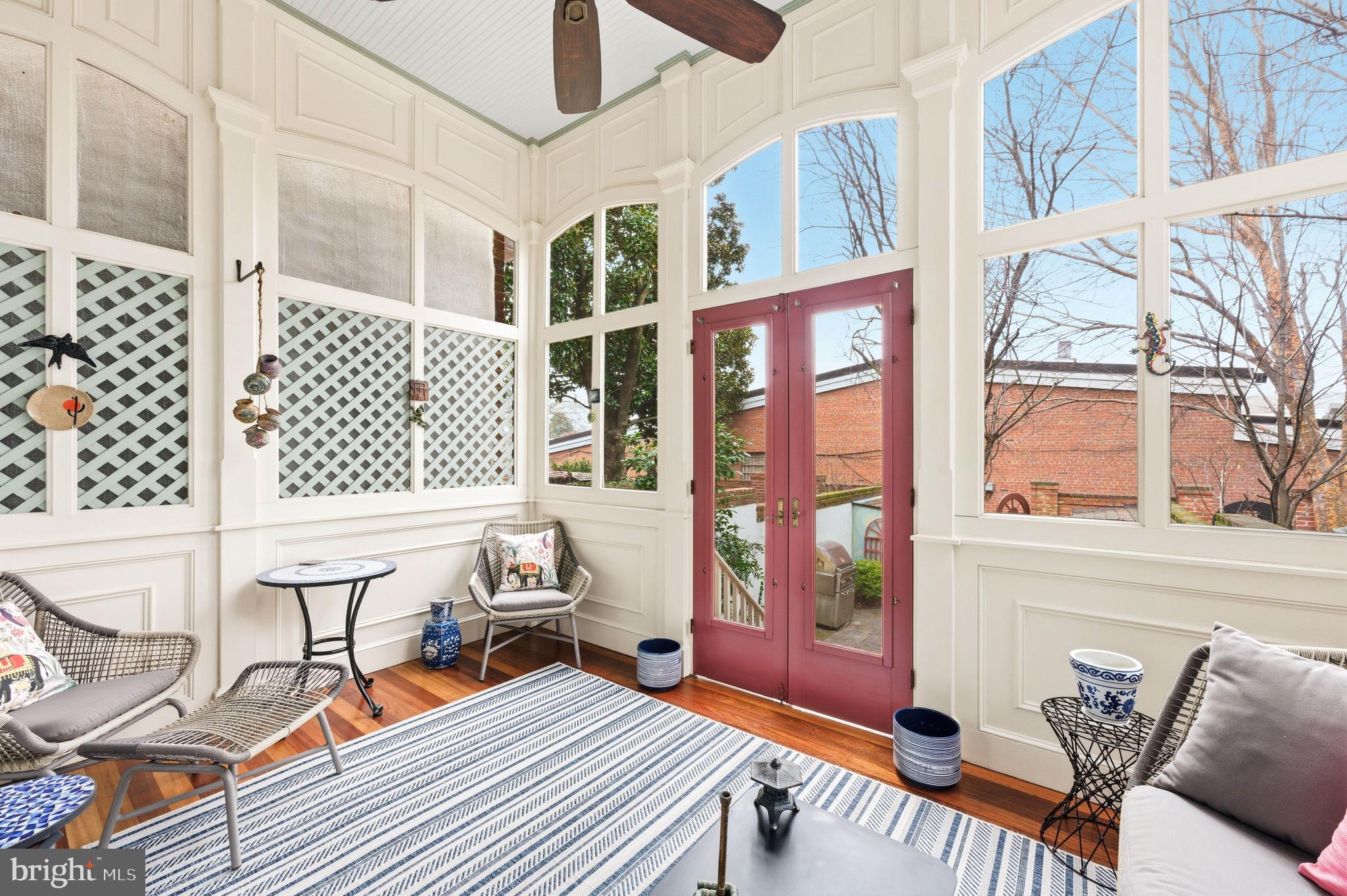 OLD TOWN ALEXANDRIA - Residential