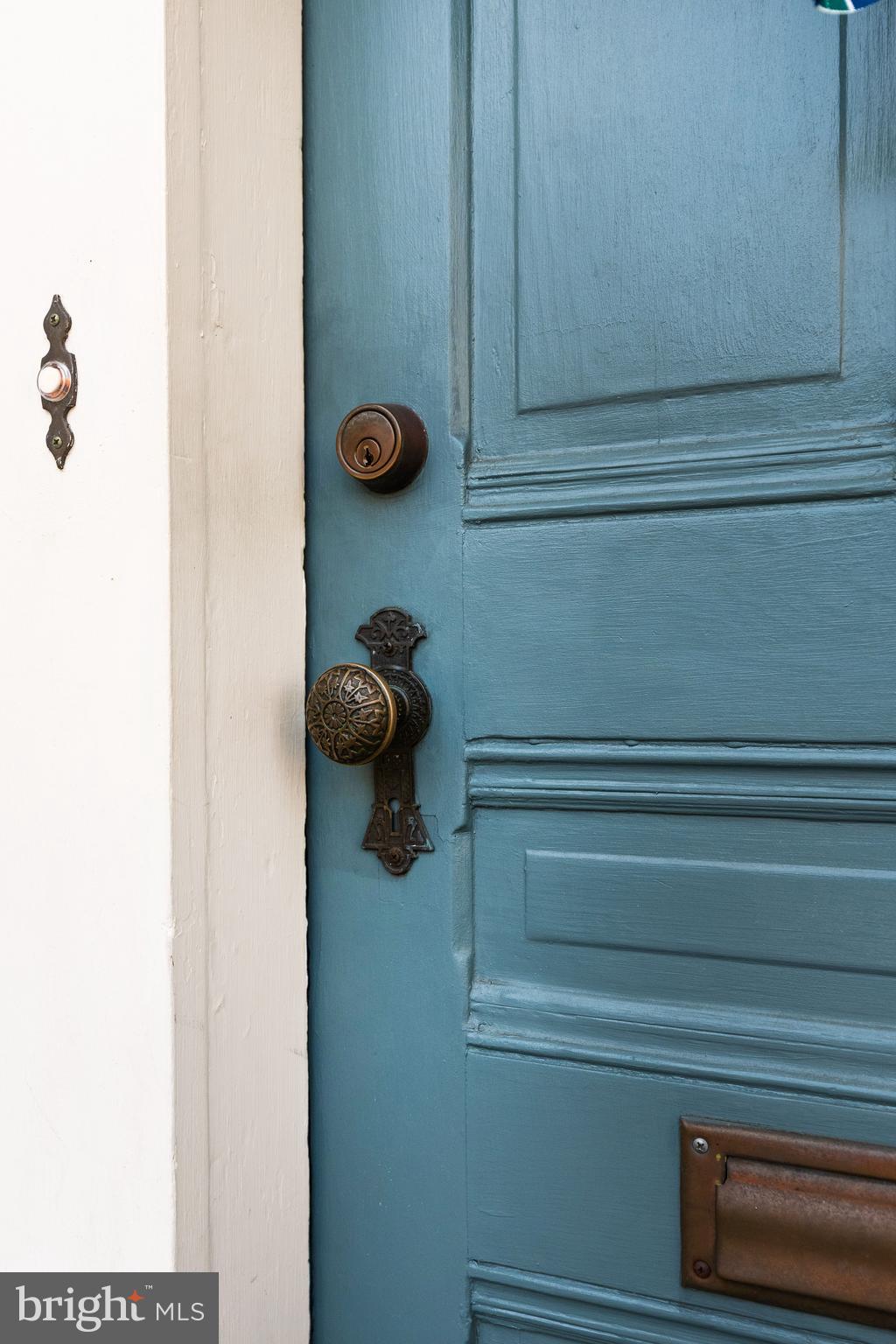 OLD TOWN ALEXANDRIA - Residential