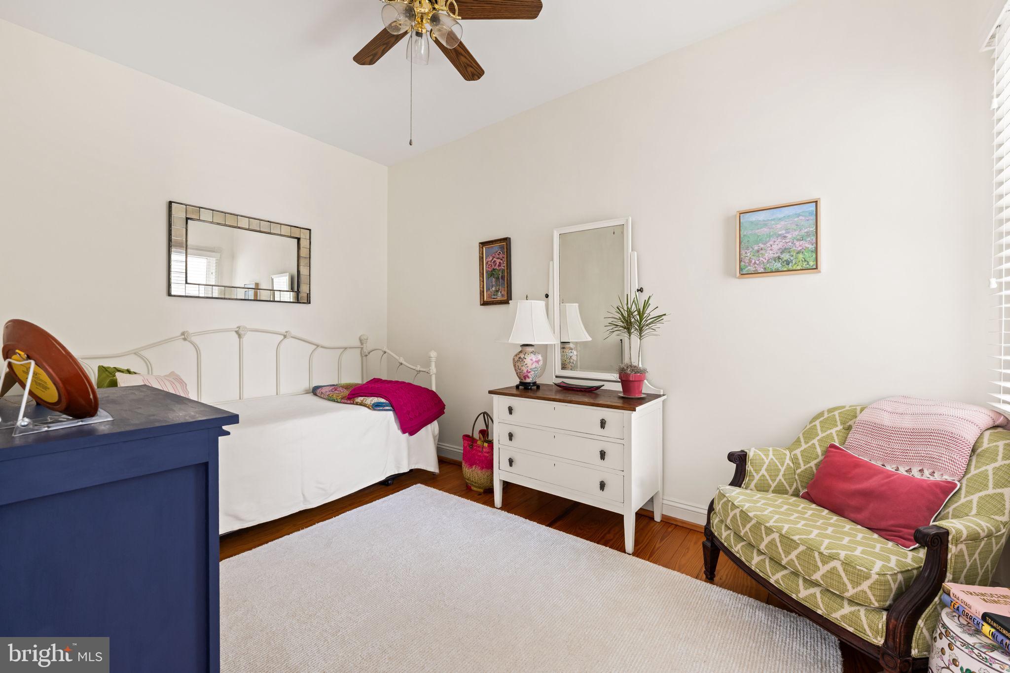 OLD TOWN ALEXANDRIA - Residential