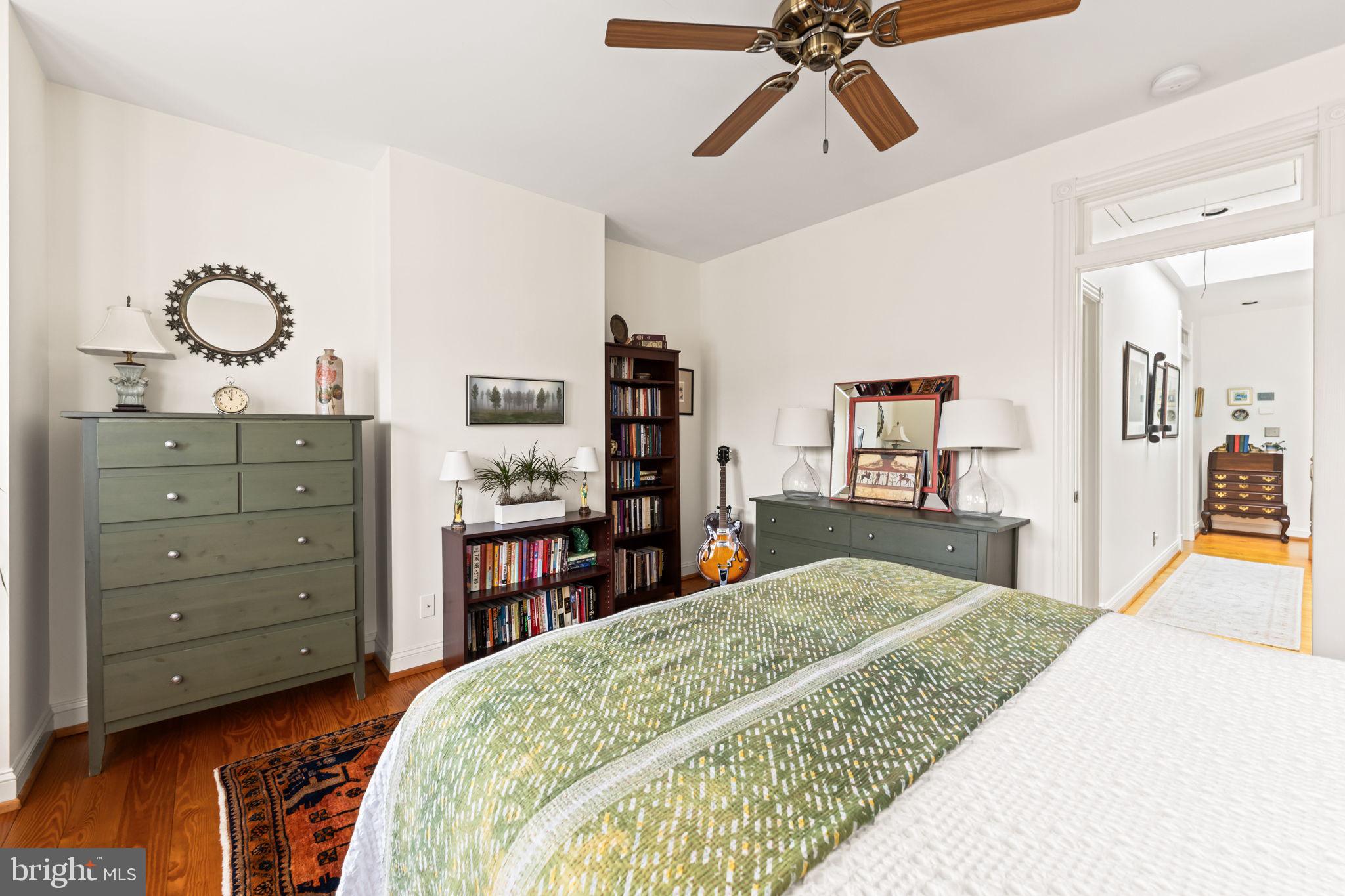 OLD TOWN ALEXANDRIA - Residential