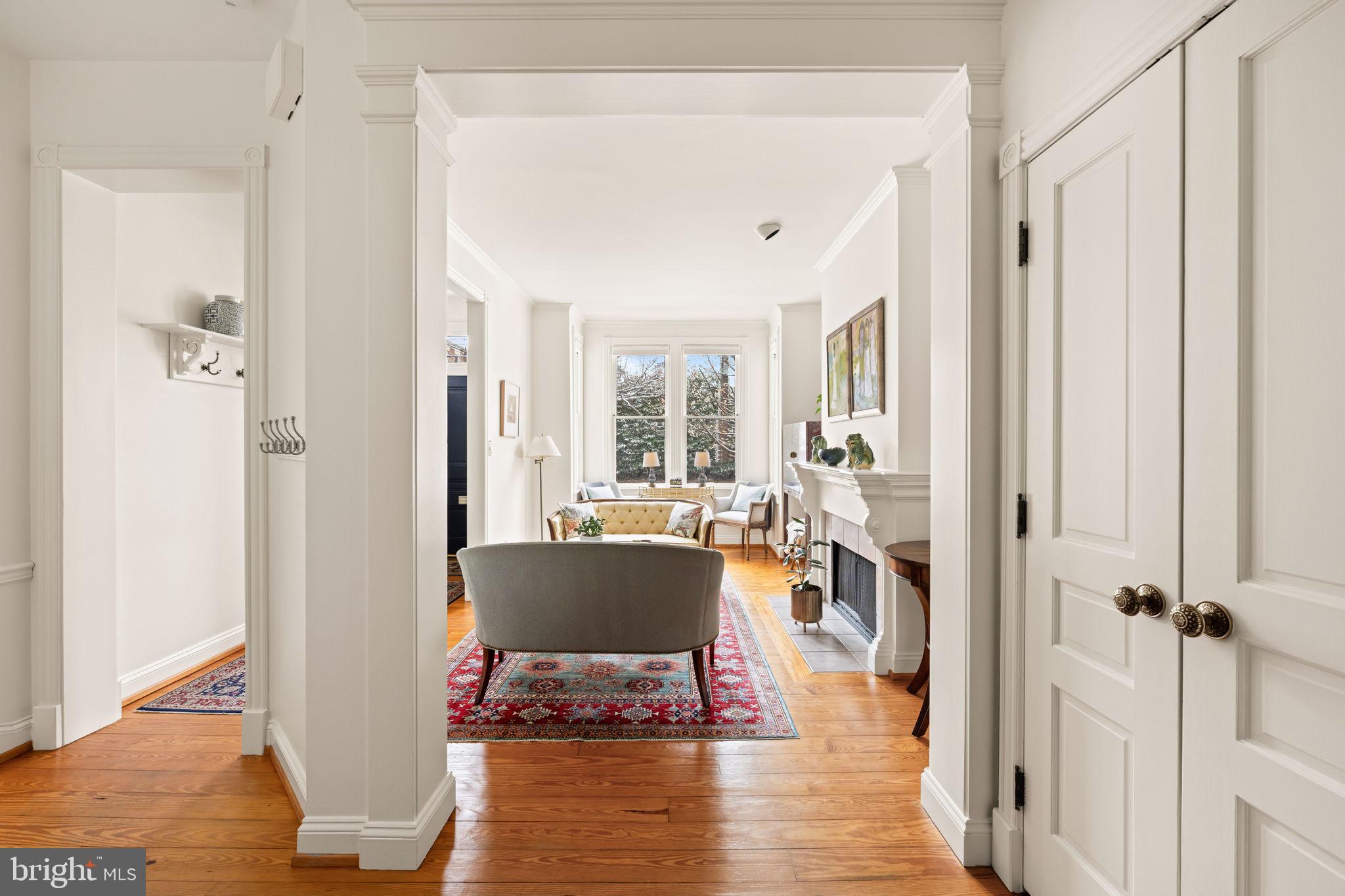 OLD TOWN ALEXANDRIA - Residential