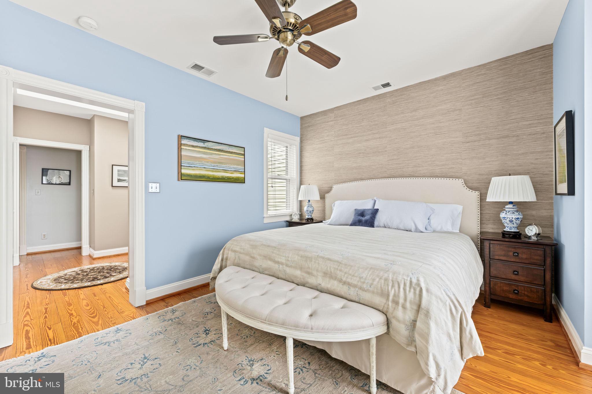 OLD TOWN ALEXANDRIA - Residential