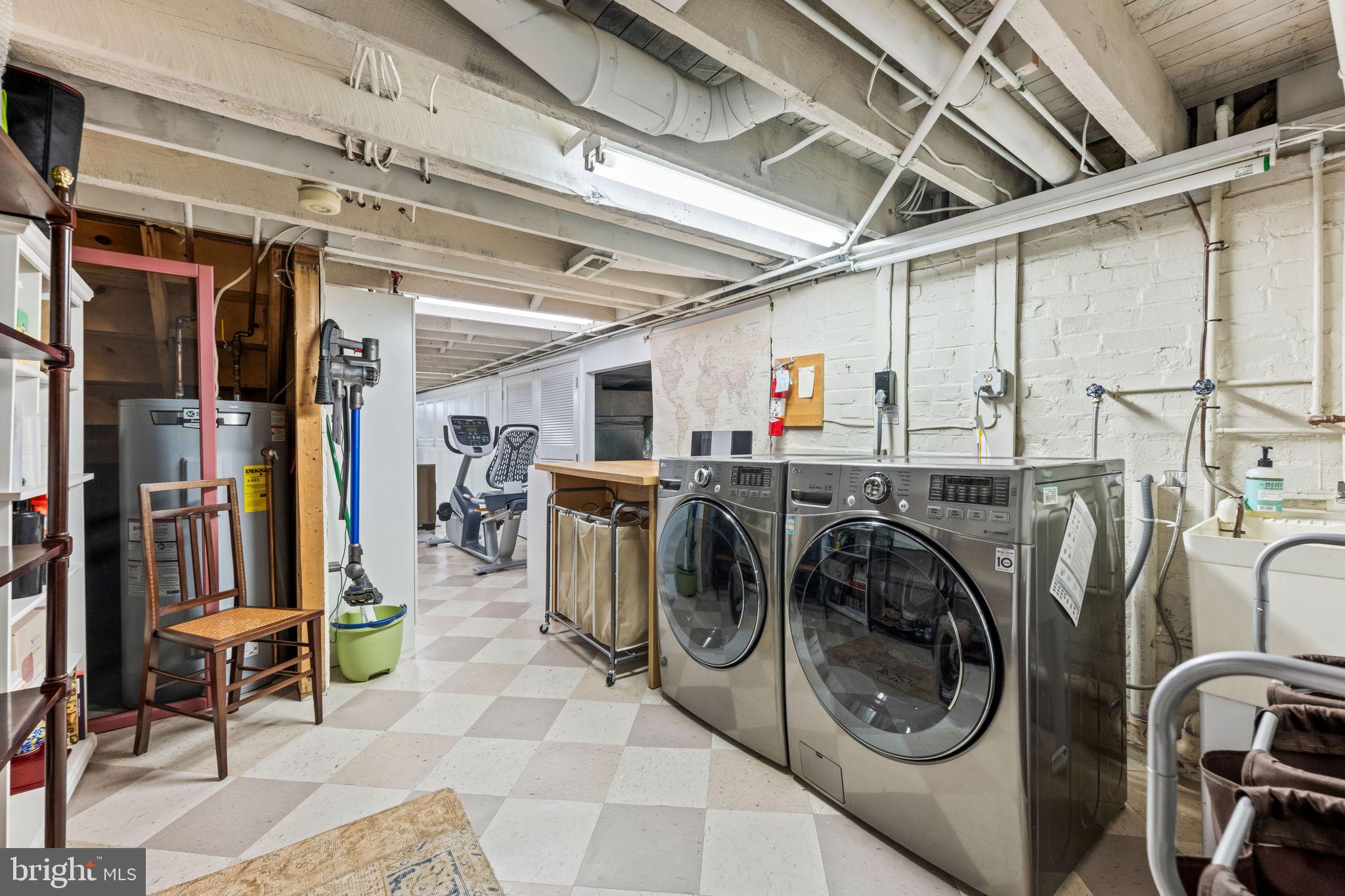 OLD TOWN ALEXANDRIA - Residential