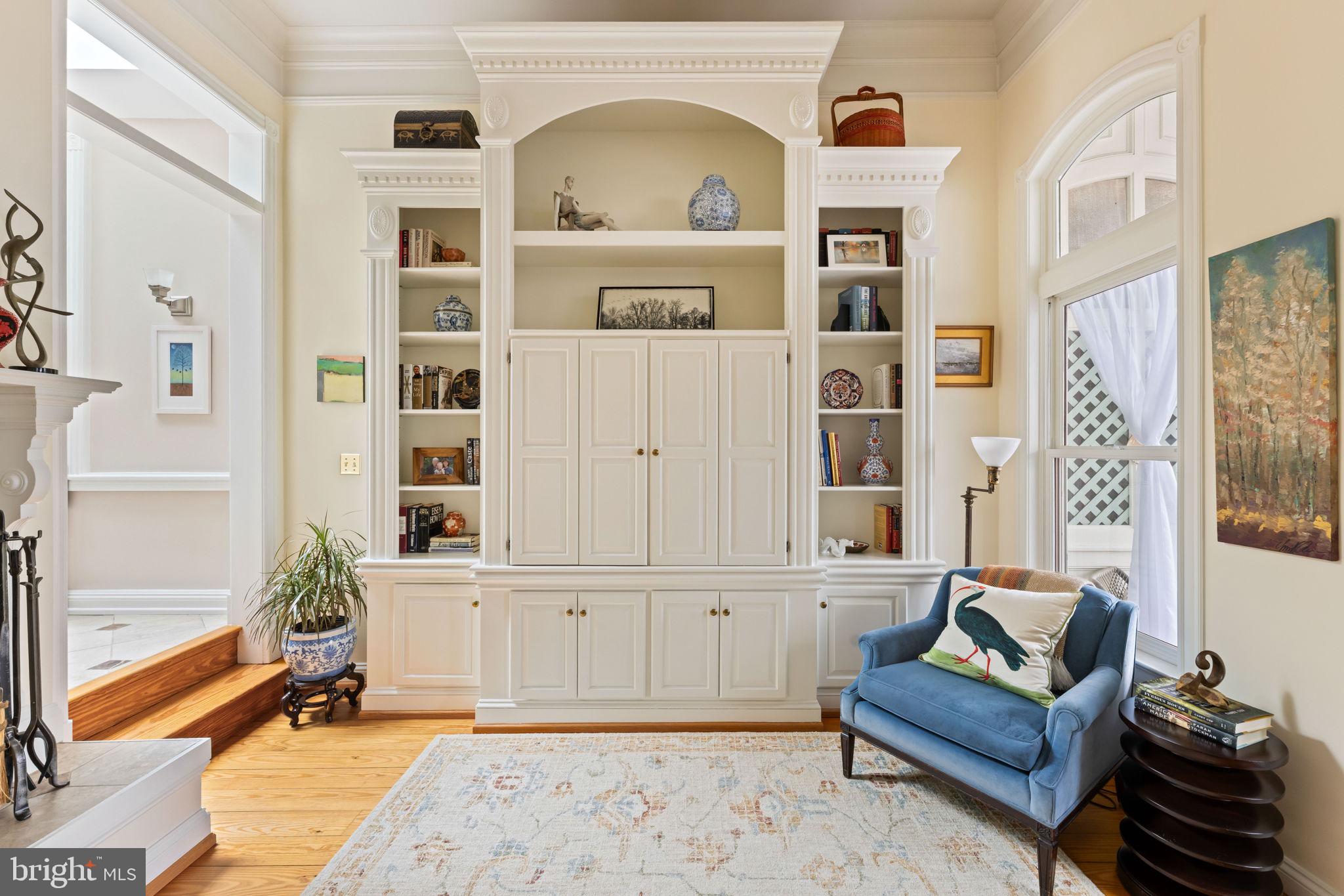 OLD TOWN ALEXANDRIA - Residential