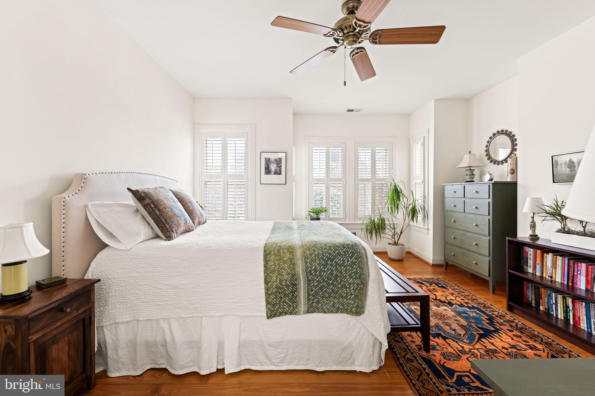 OLD TOWN ALEXANDRIA - Residential