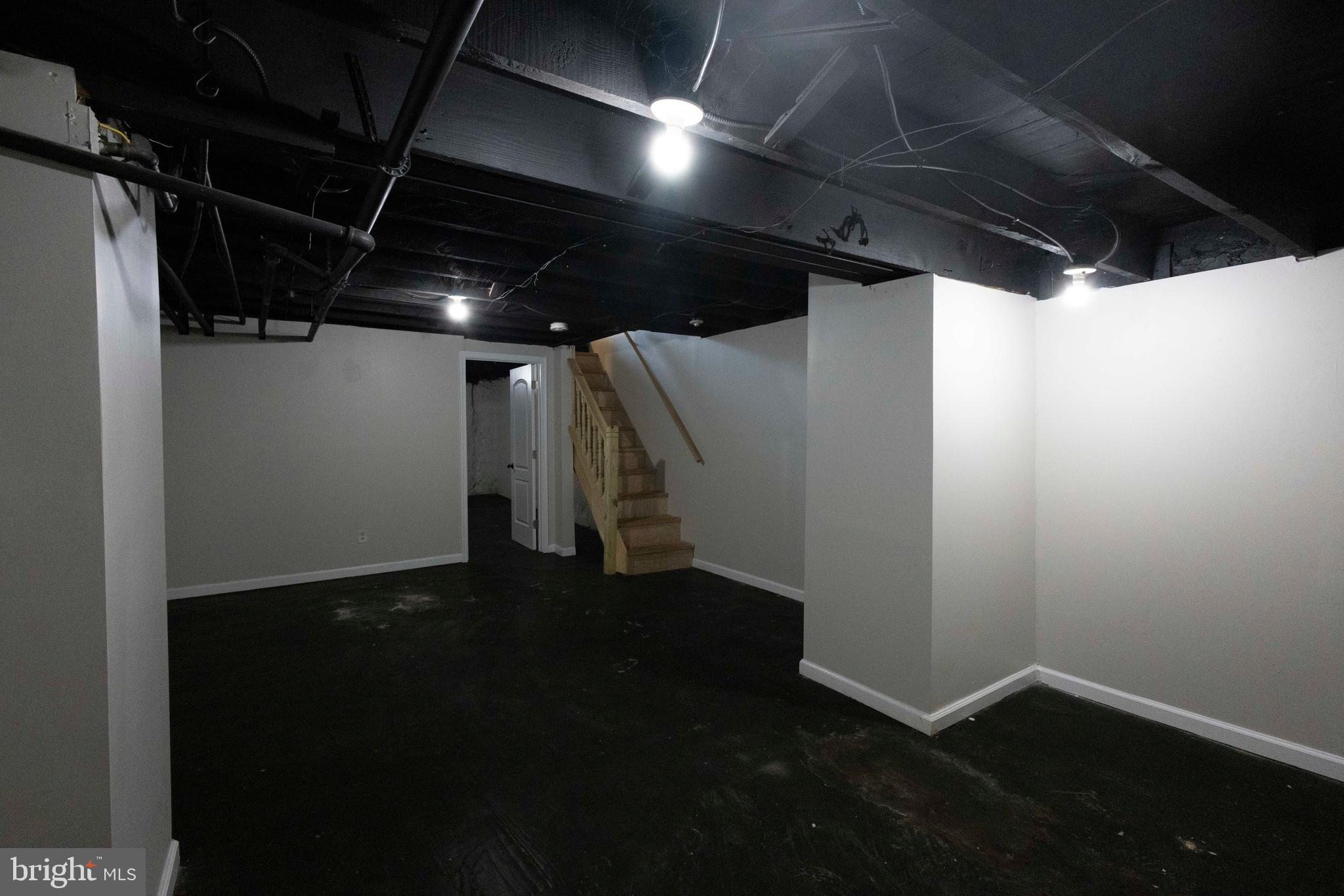 SAINT AGNES - Residential Lease