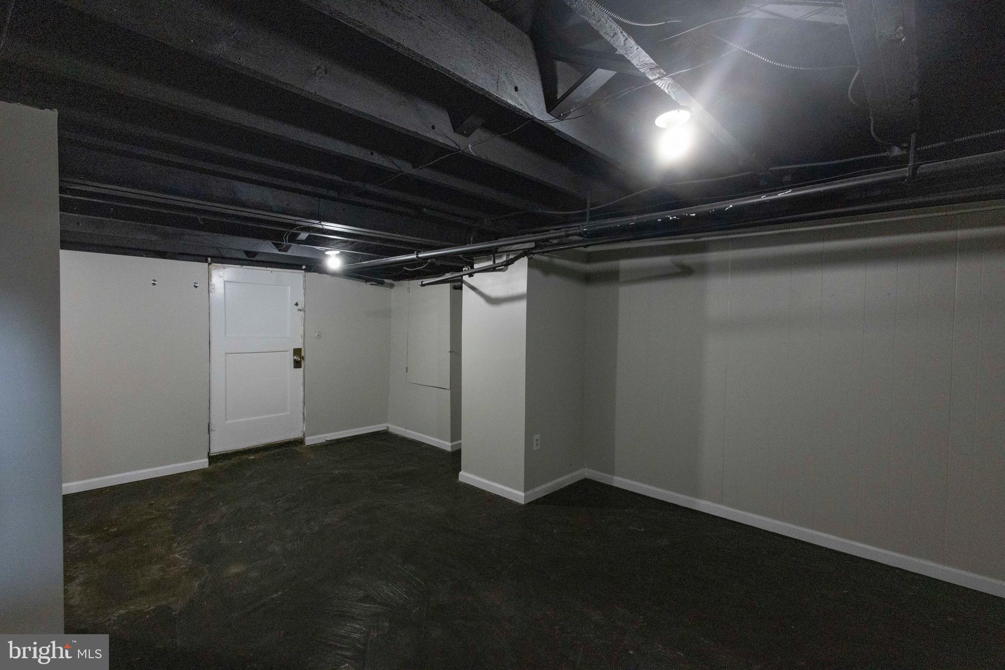 SAINT AGNES - Residential Lease