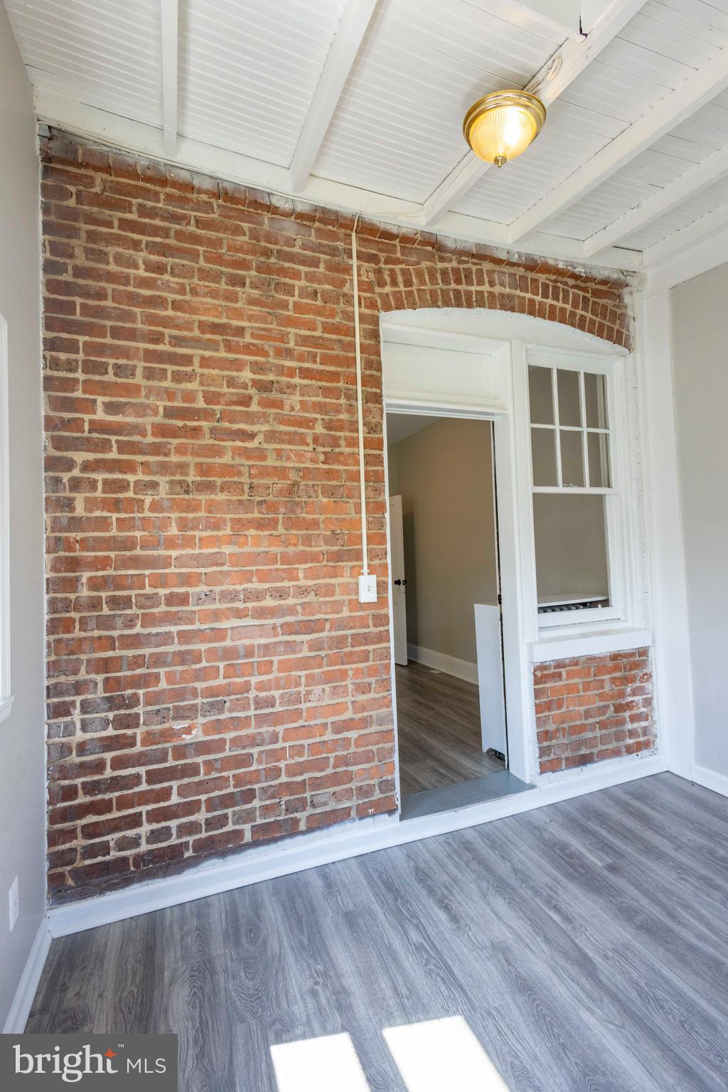 SAINT AGNES - Residential Lease