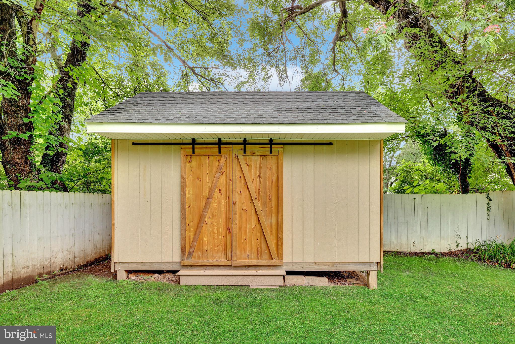 MUNSON HILL - Residential