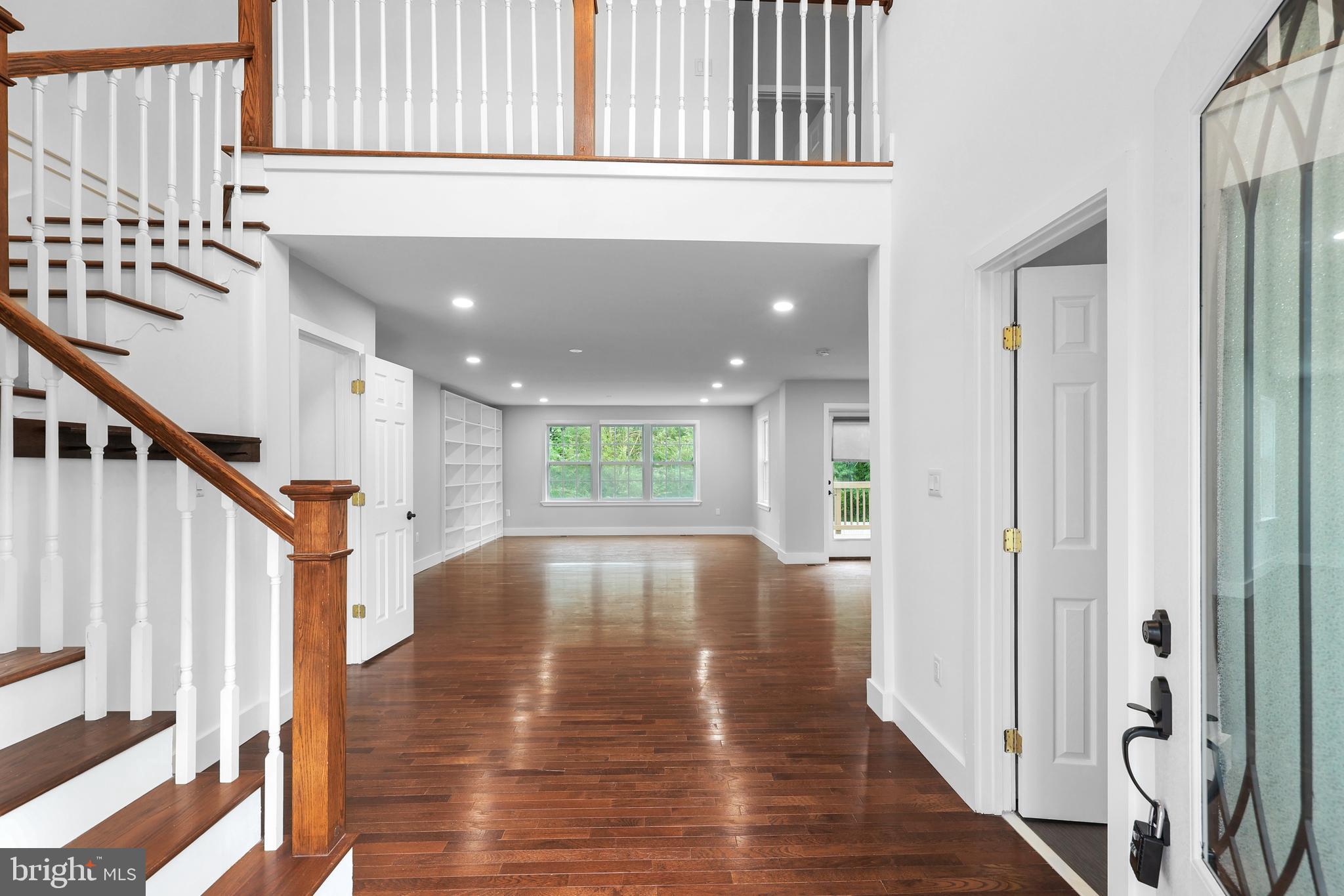 MUNSON HILL - Residential