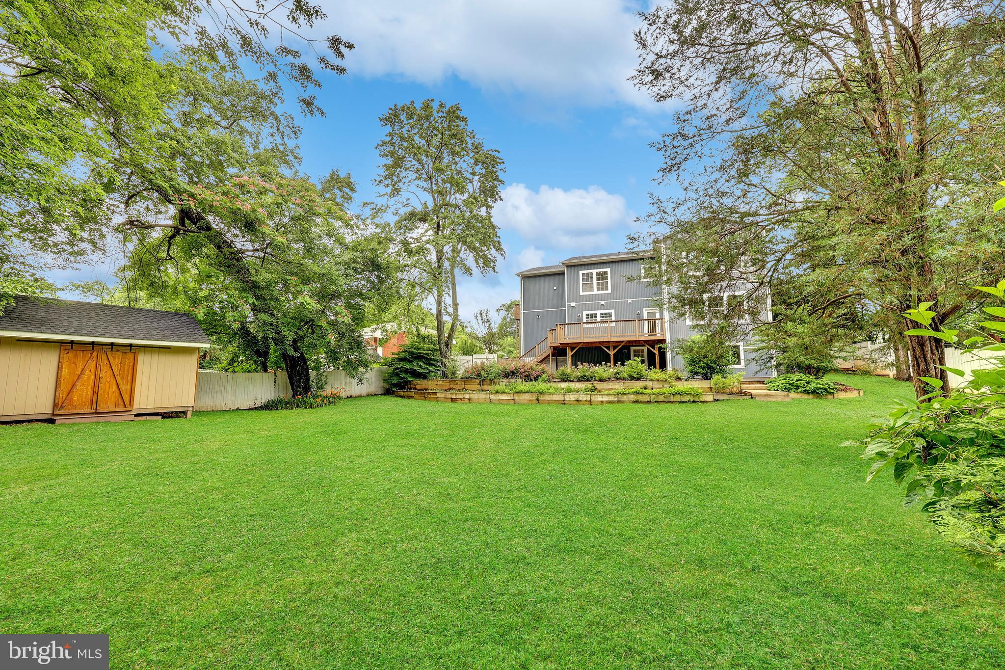 MUNSON HILL - Residential