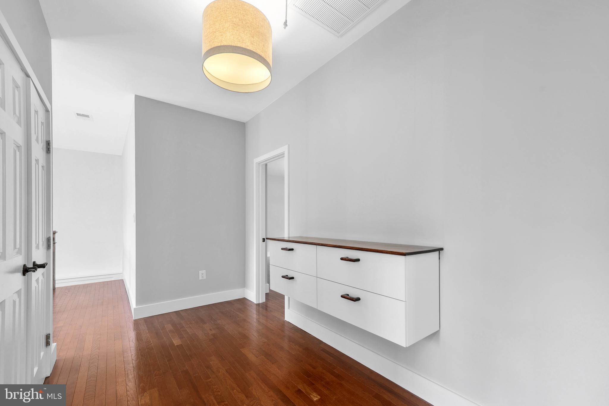 MUNSON HILL - Residential