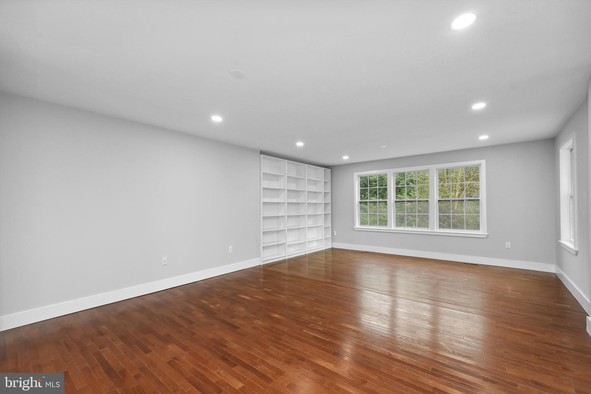 MUNSON HILL - Residential