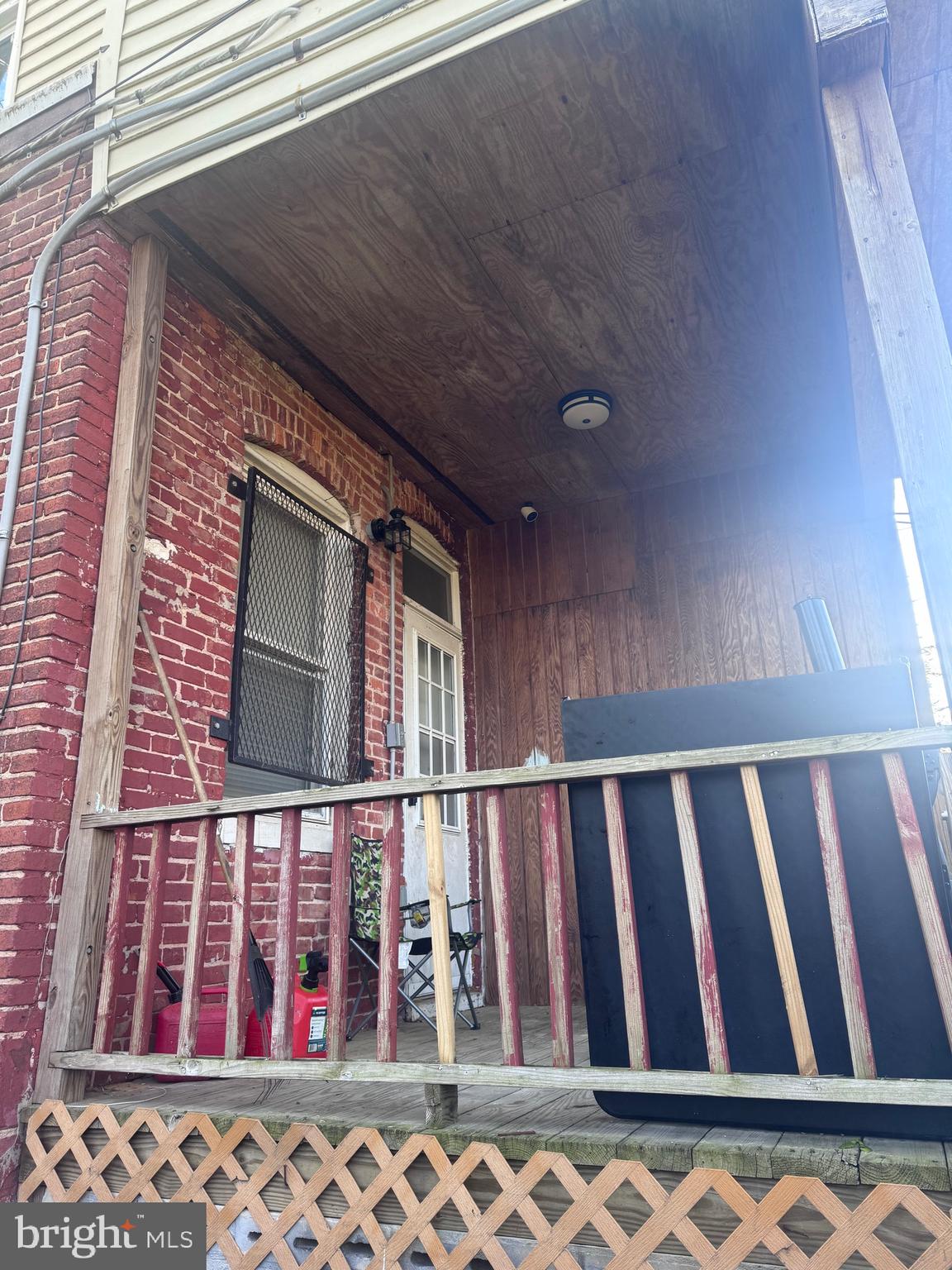 WAVERLY - Residential Income