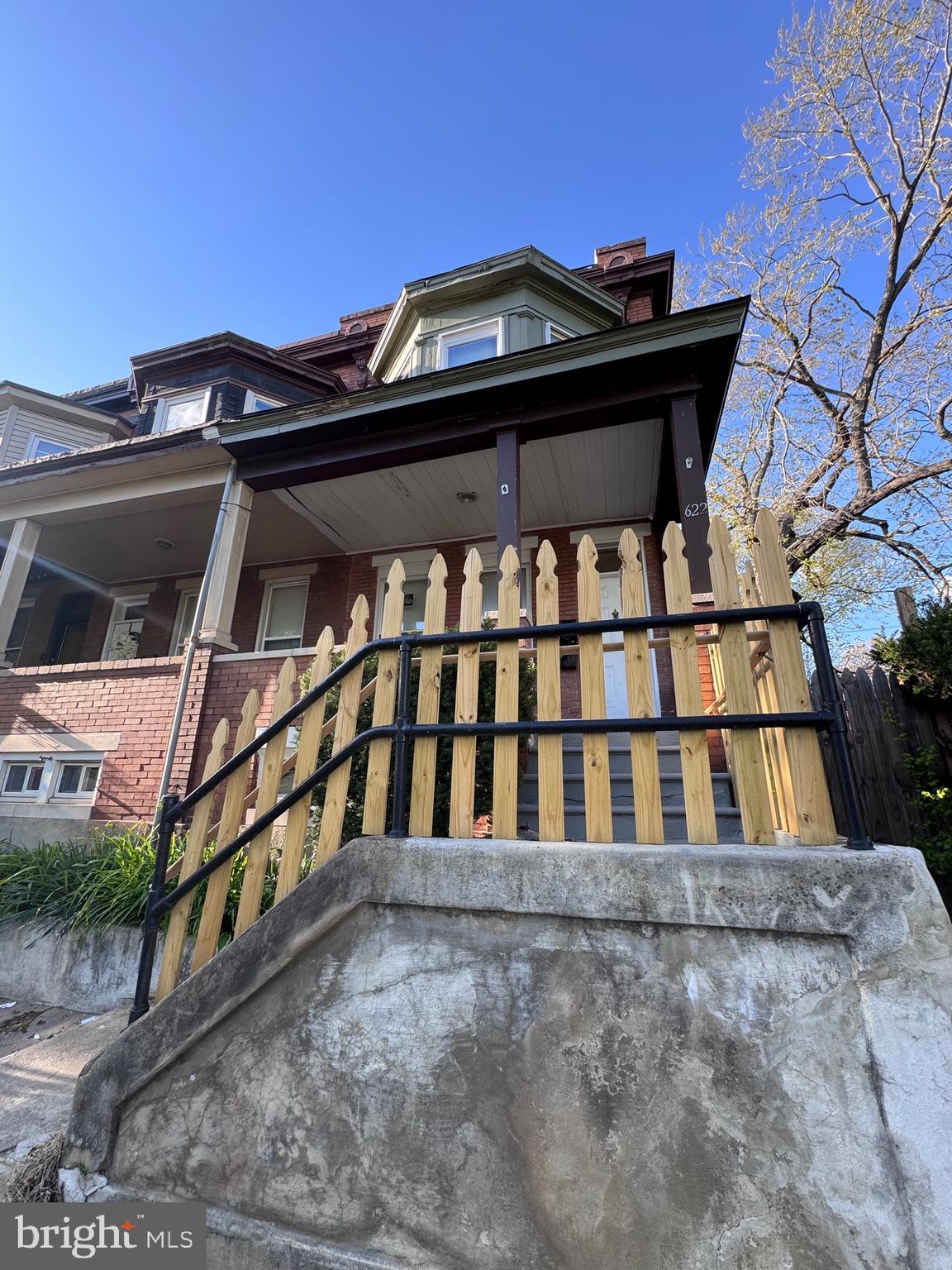 WAVERLY - Residential Income