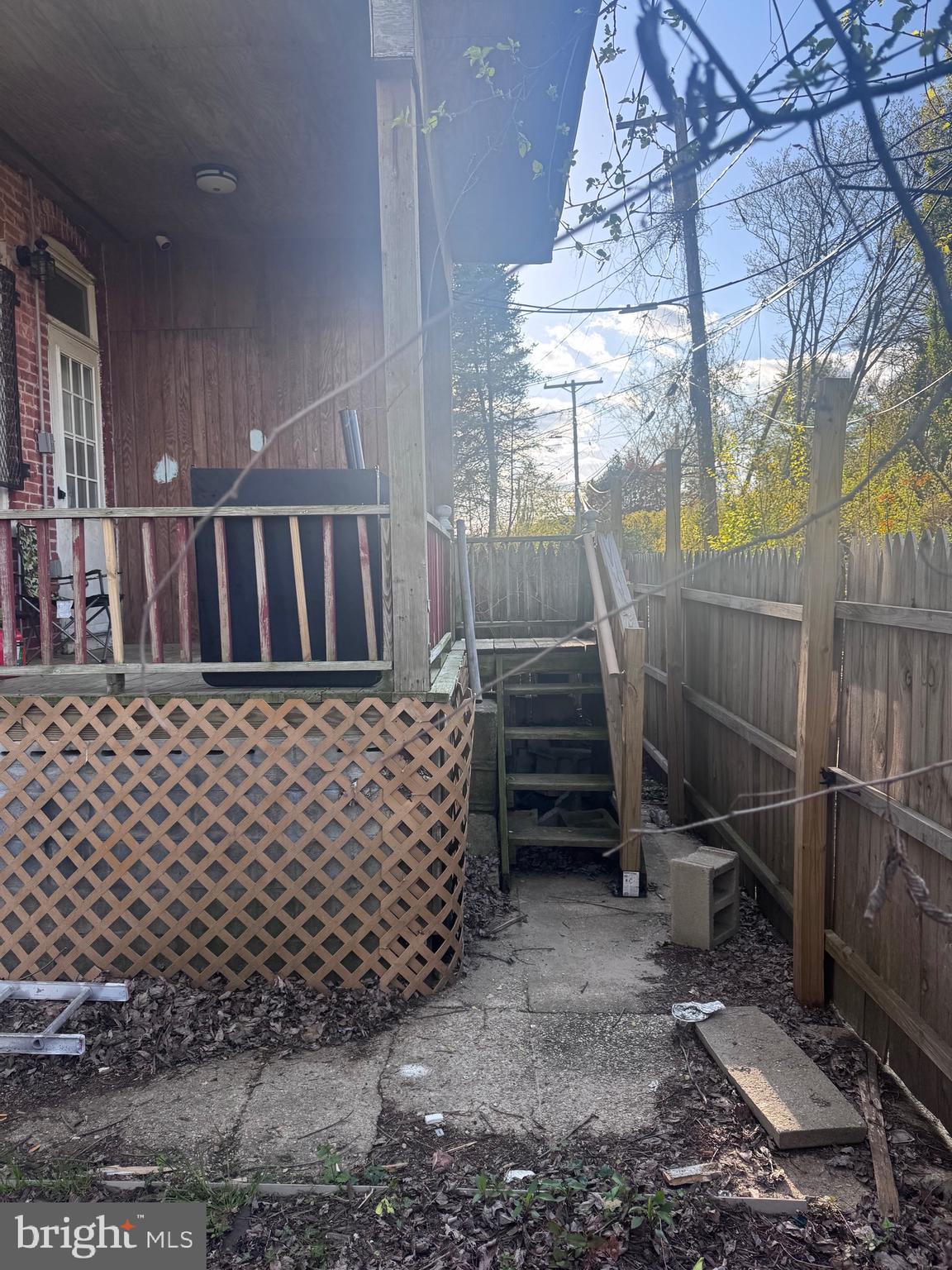 WAVERLY - Residential Income