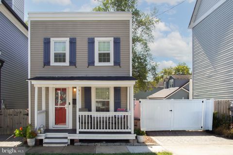 306 PITT STREET FREDERICKSBURG VA 22401
