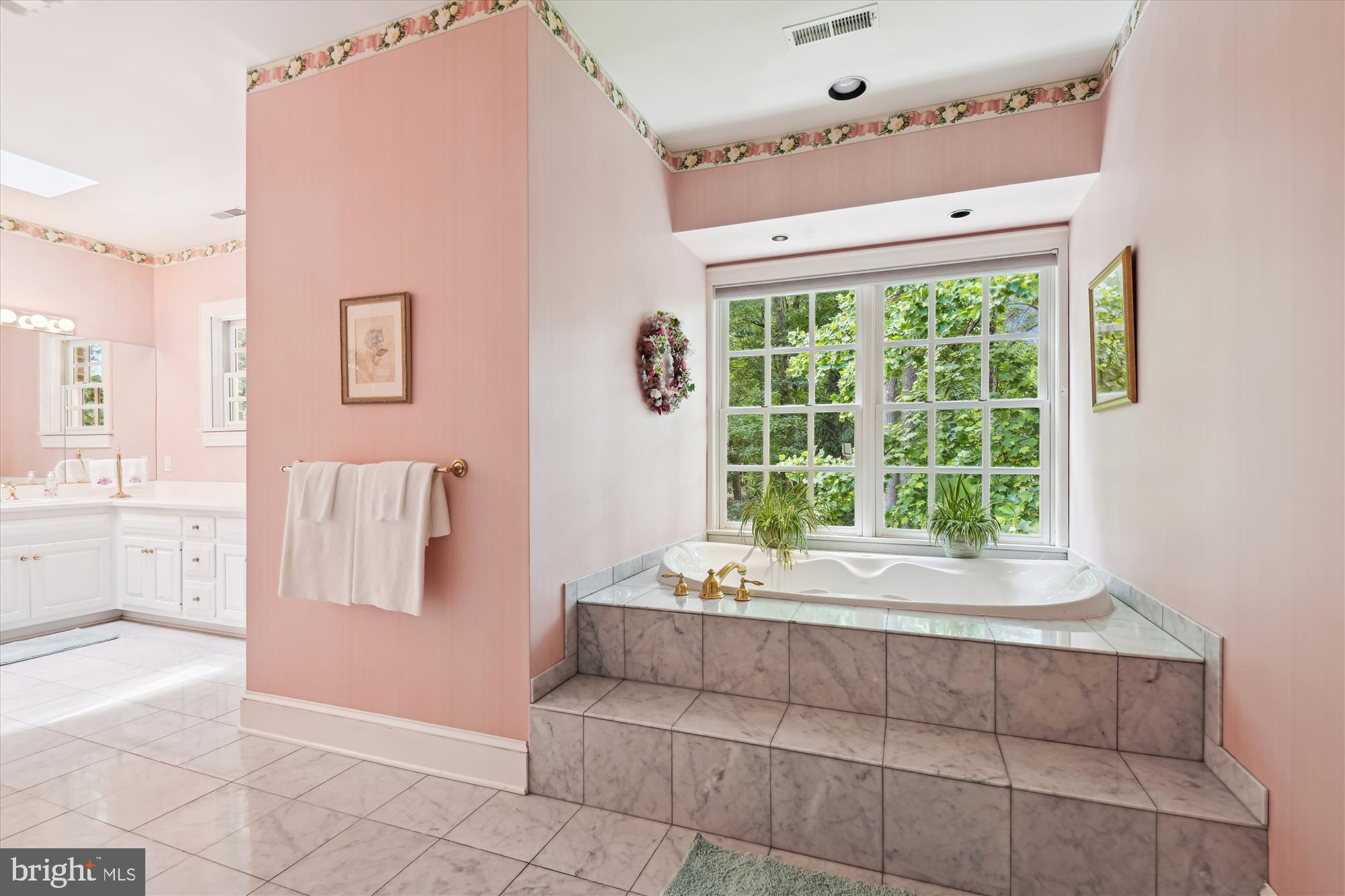 LAURELFORD - Residential