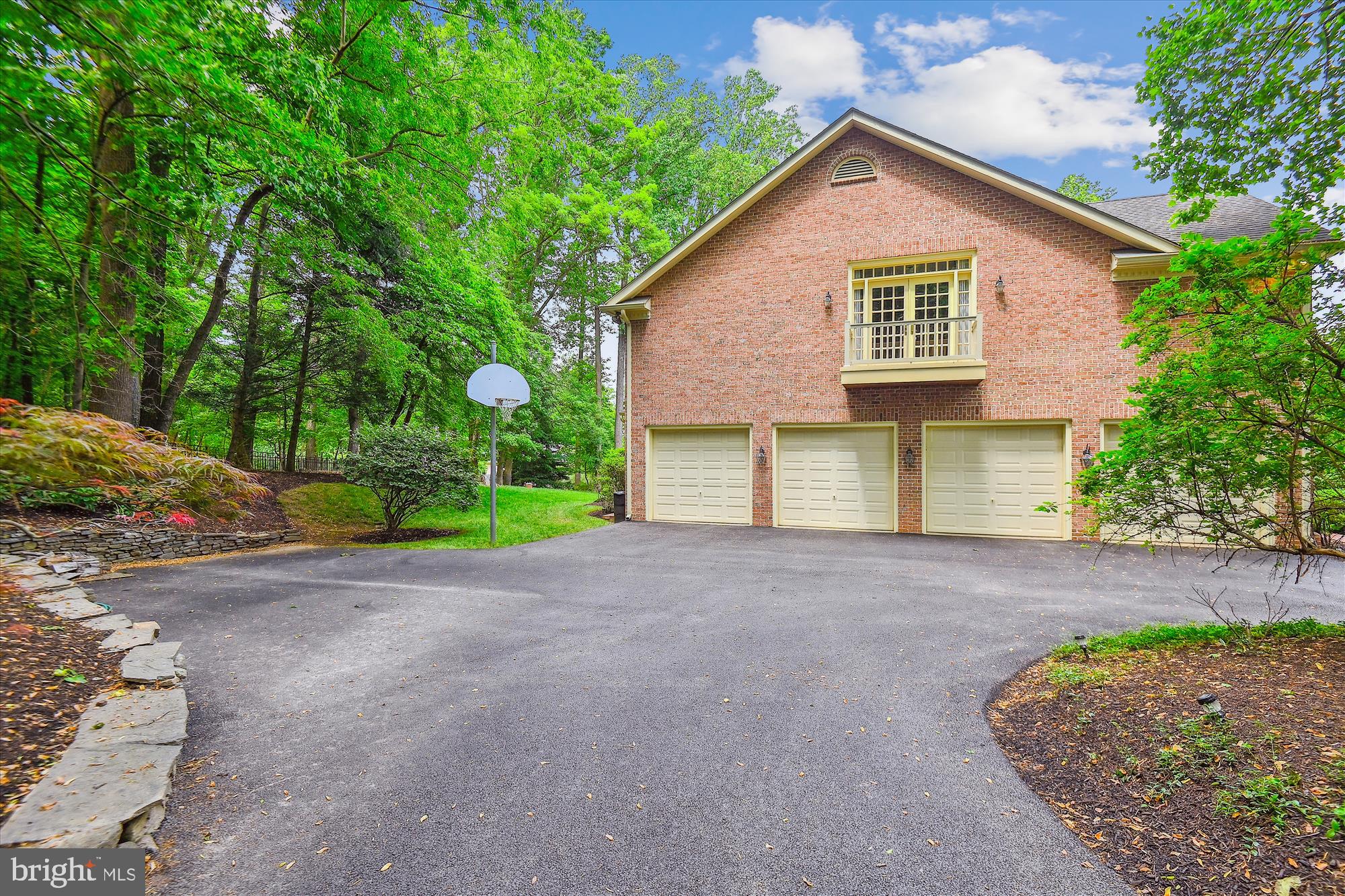 LAURELFORD - Residential