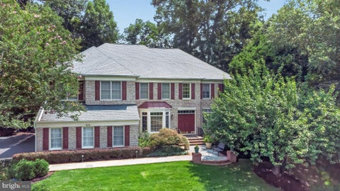 Photo of 1613 Chathams Ford Place, VIENNA, VA 22182 (MLS # VAFX2331420)