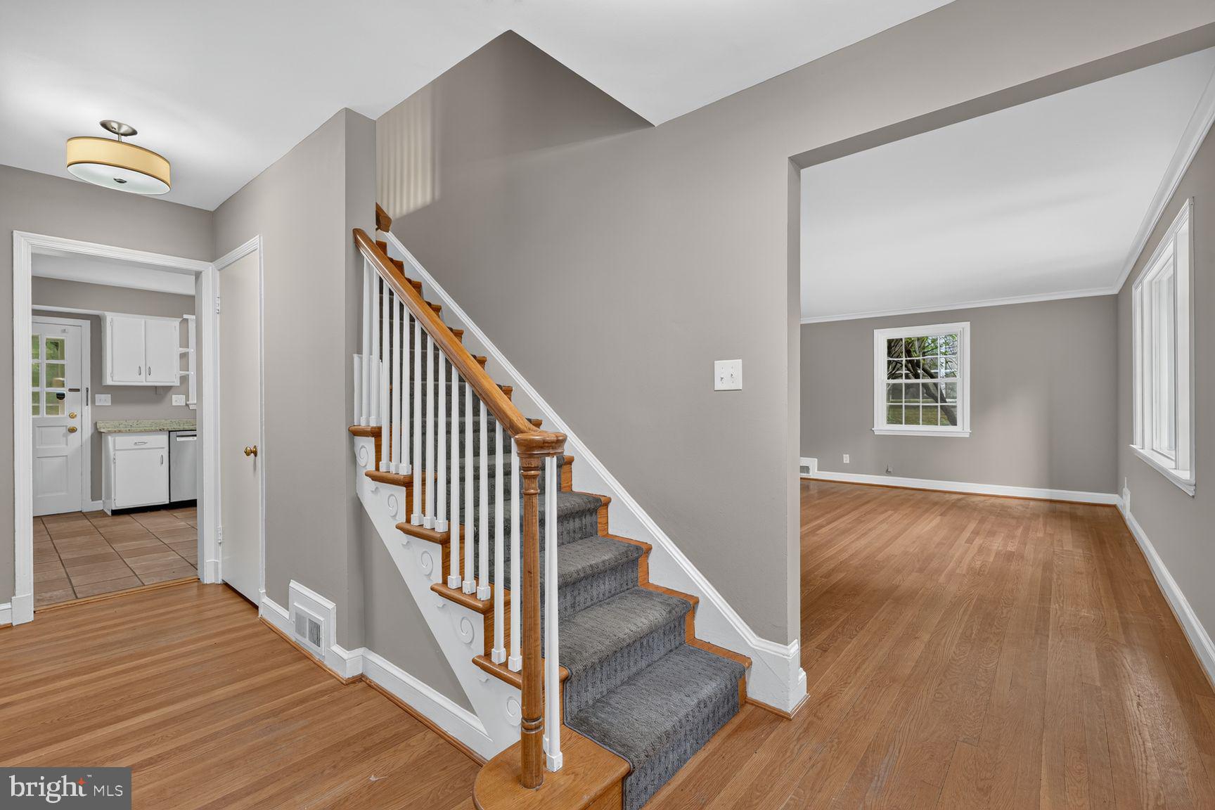 7215 ROLLINGWOOD DRIVE