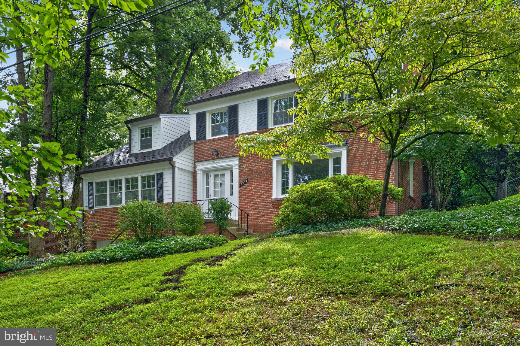 7215 ROLLINGWOOD DRIVE