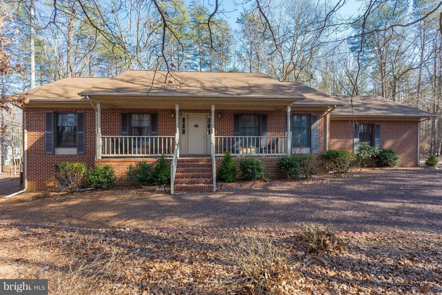 Well maintained spacious rambler in a private cul de sac setting w/recent remodeled spacious Eat-In Kitchen w/beautiful wood cabinets & Lg SunRm/Family Rm addition. Fully finished lower level w/4th BR, RecRm & Game Rm, 3rd Ba. Handicapped features incl Ramp from Garage & Elec Chairlift, Handrails.Owner will remove chairlift if requested. Located in a Gated Golf & Lake Community filled w/amenities.