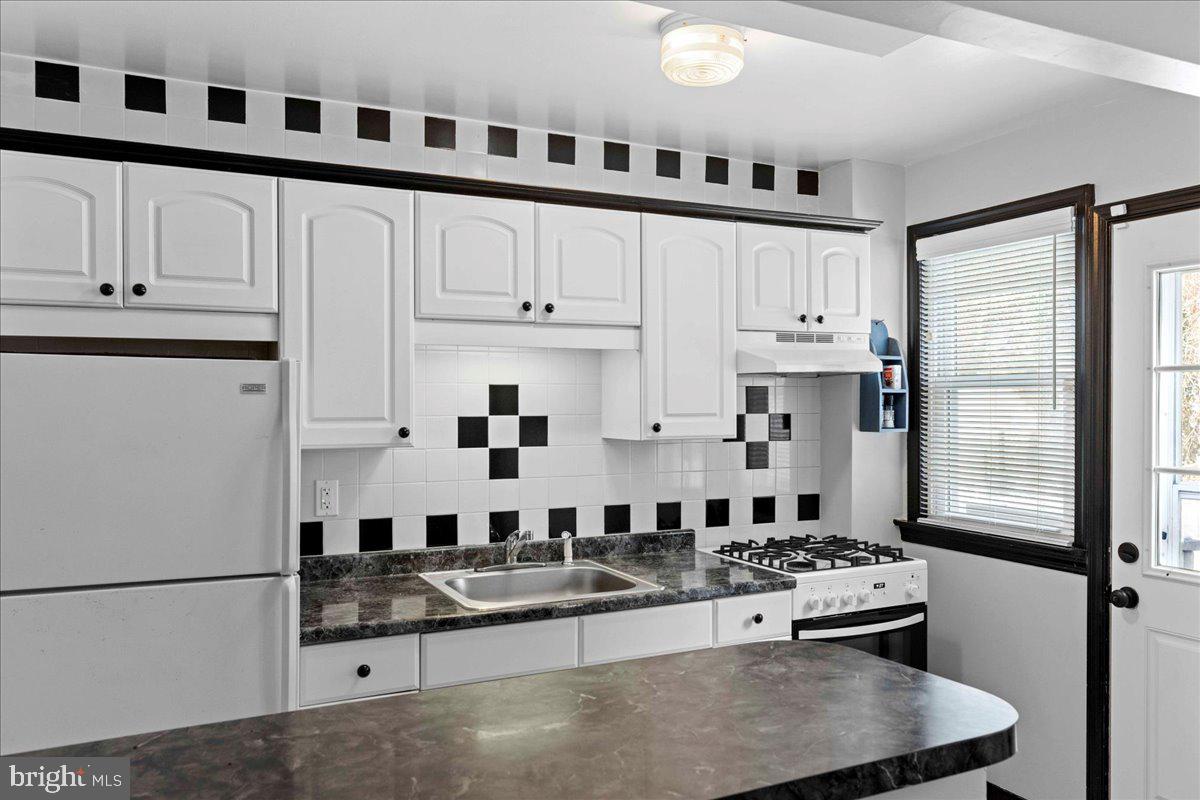 ROXBOROUGH - Residential