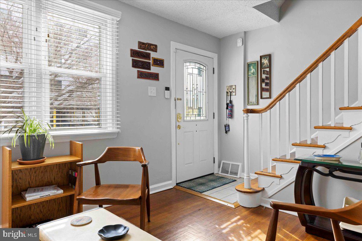 ROXBOROUGH - Residential