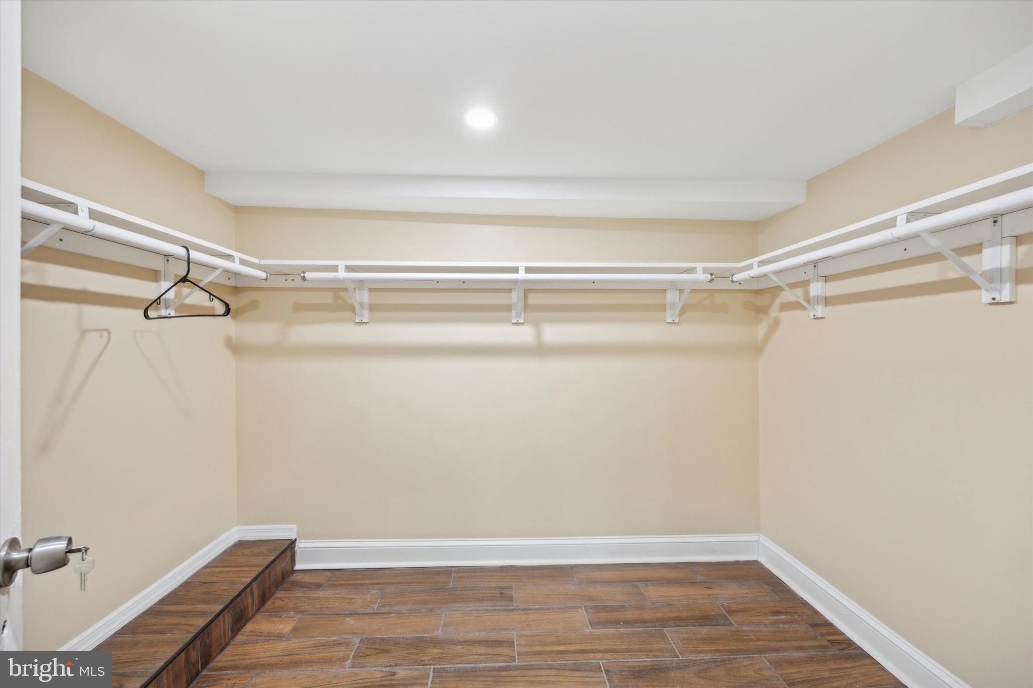 DREXEL MANOR - Residential Lease