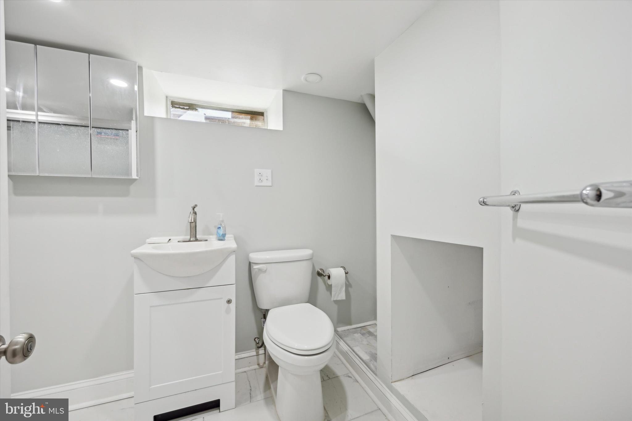 DREXEL MANOR - Residential Lease