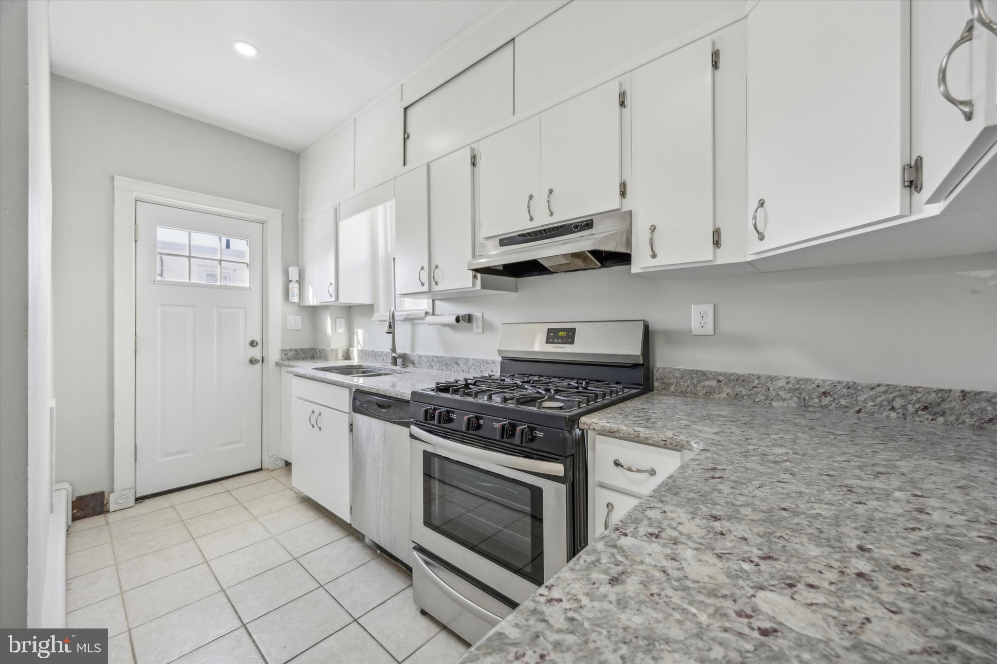 DREXEL MANOR - Residential Lease