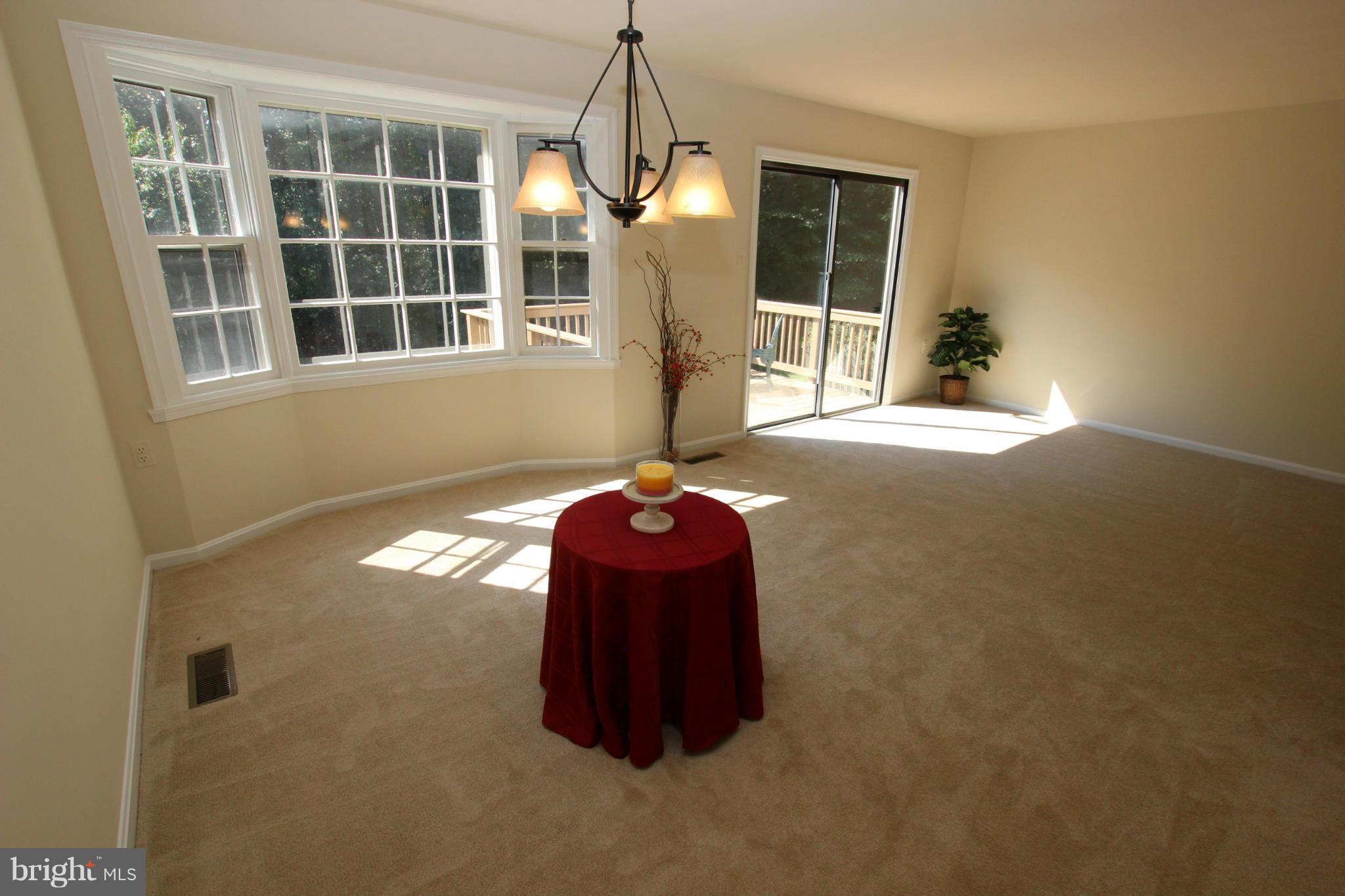 LAKE RIDGE - Residential