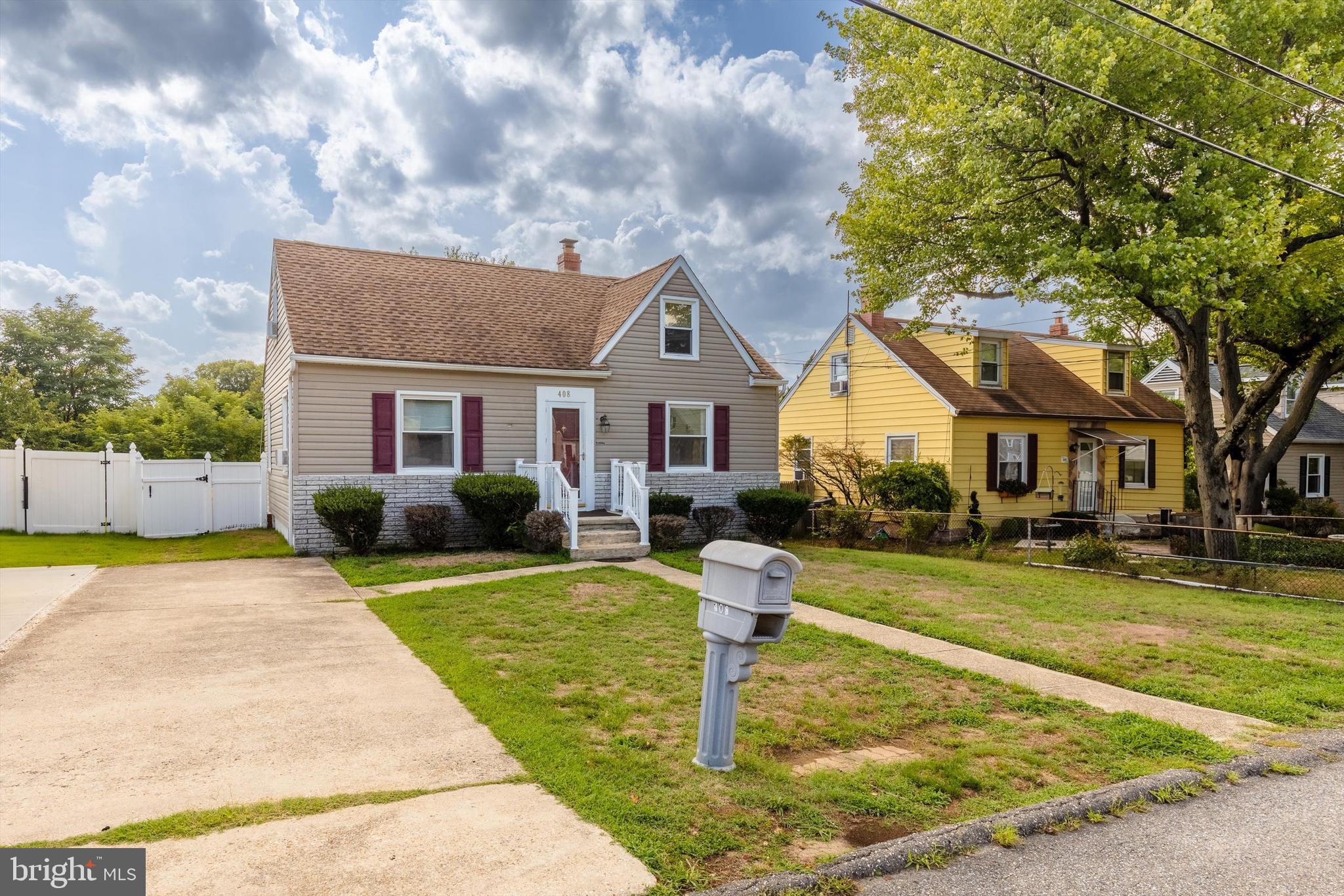 MEADOWBROOK - Residential