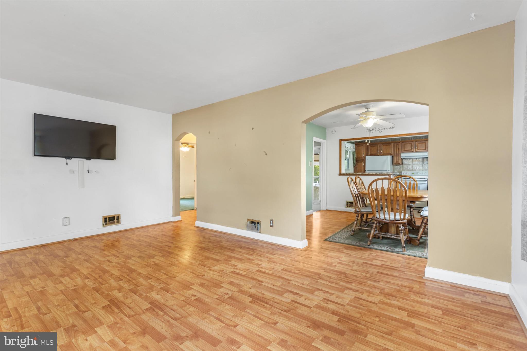 MEADOWBROOK - Residential