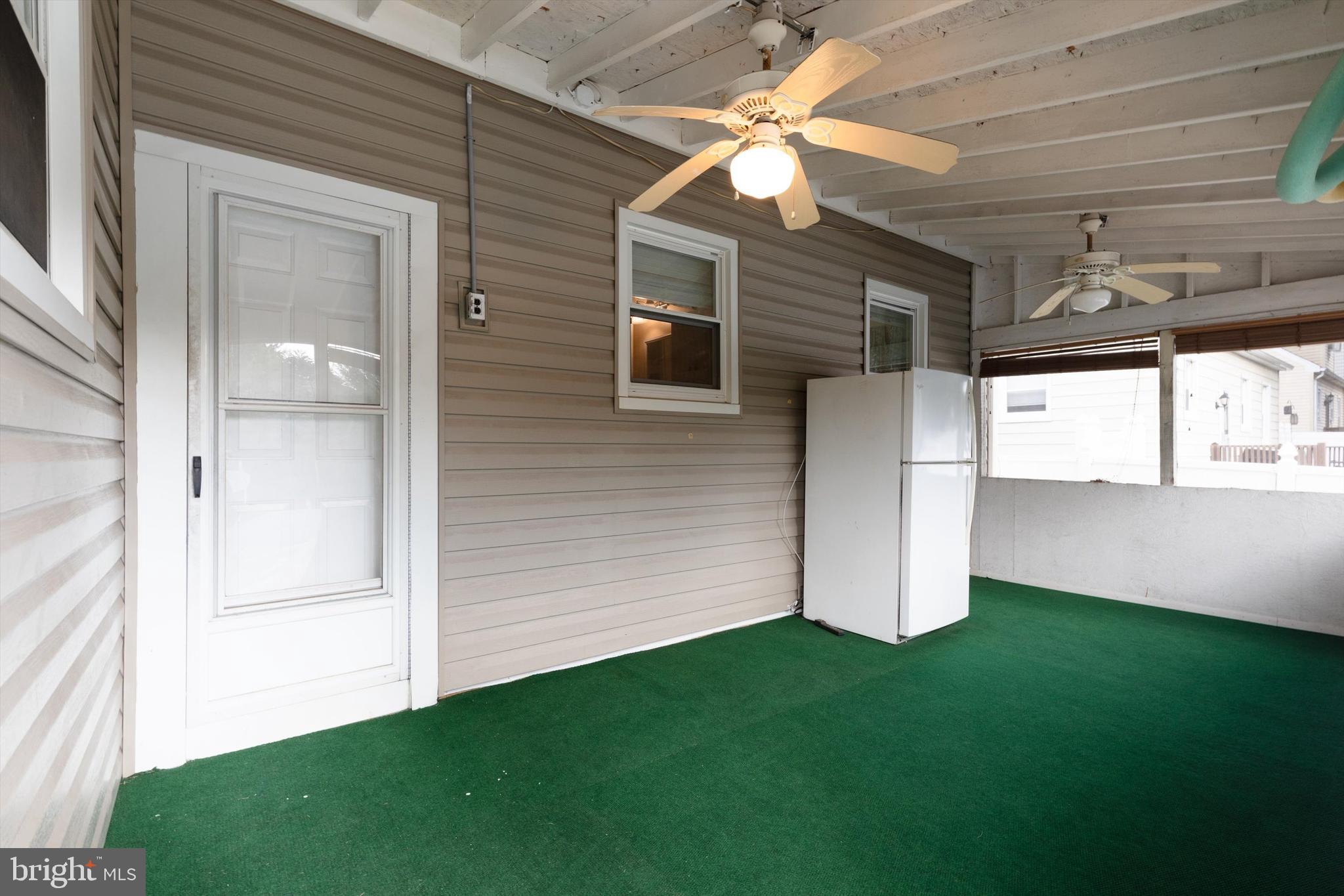 MEADOWBROOK - Residential