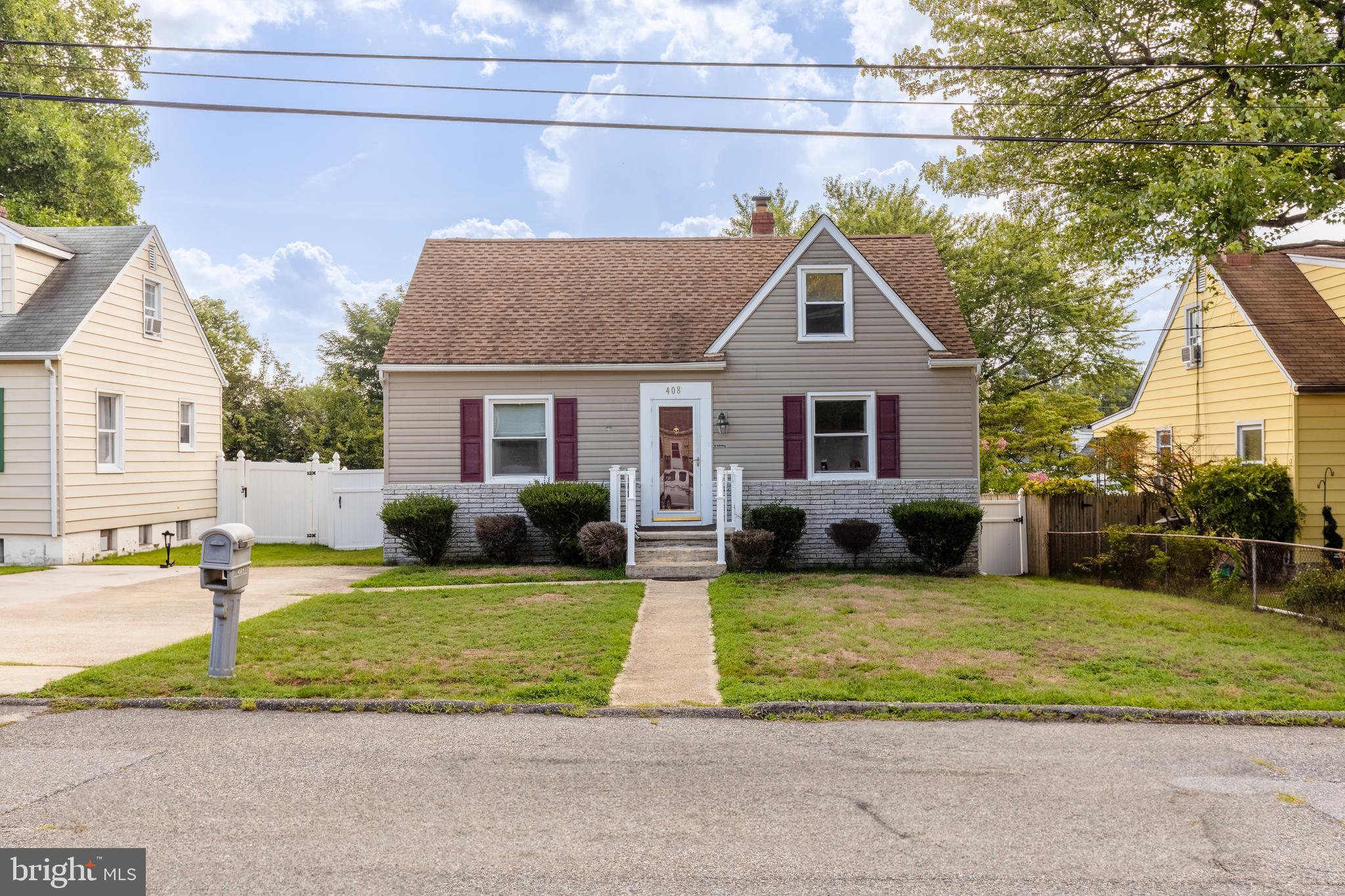 MEADOWBROOK - Residential