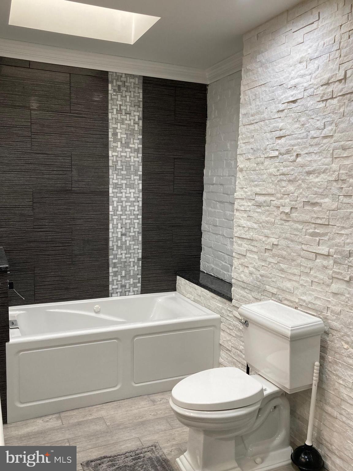 WHITMAN - Residential Lease
