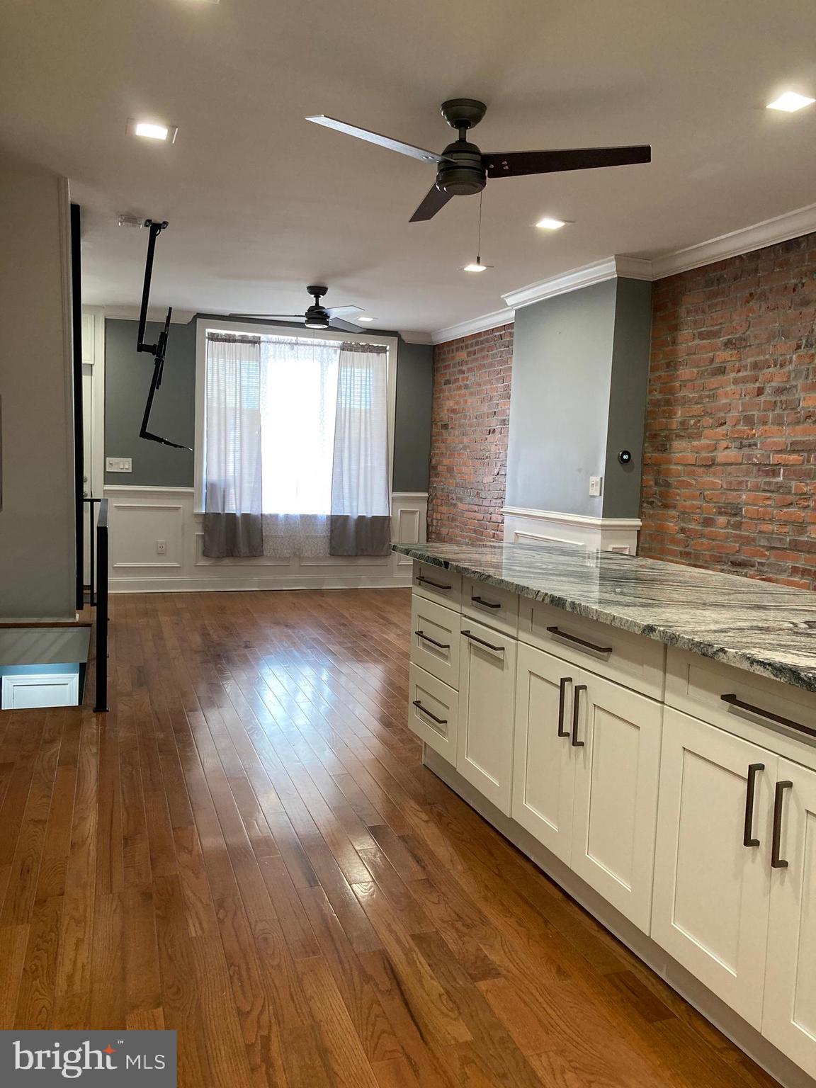 WHITMAN - Residential Lease