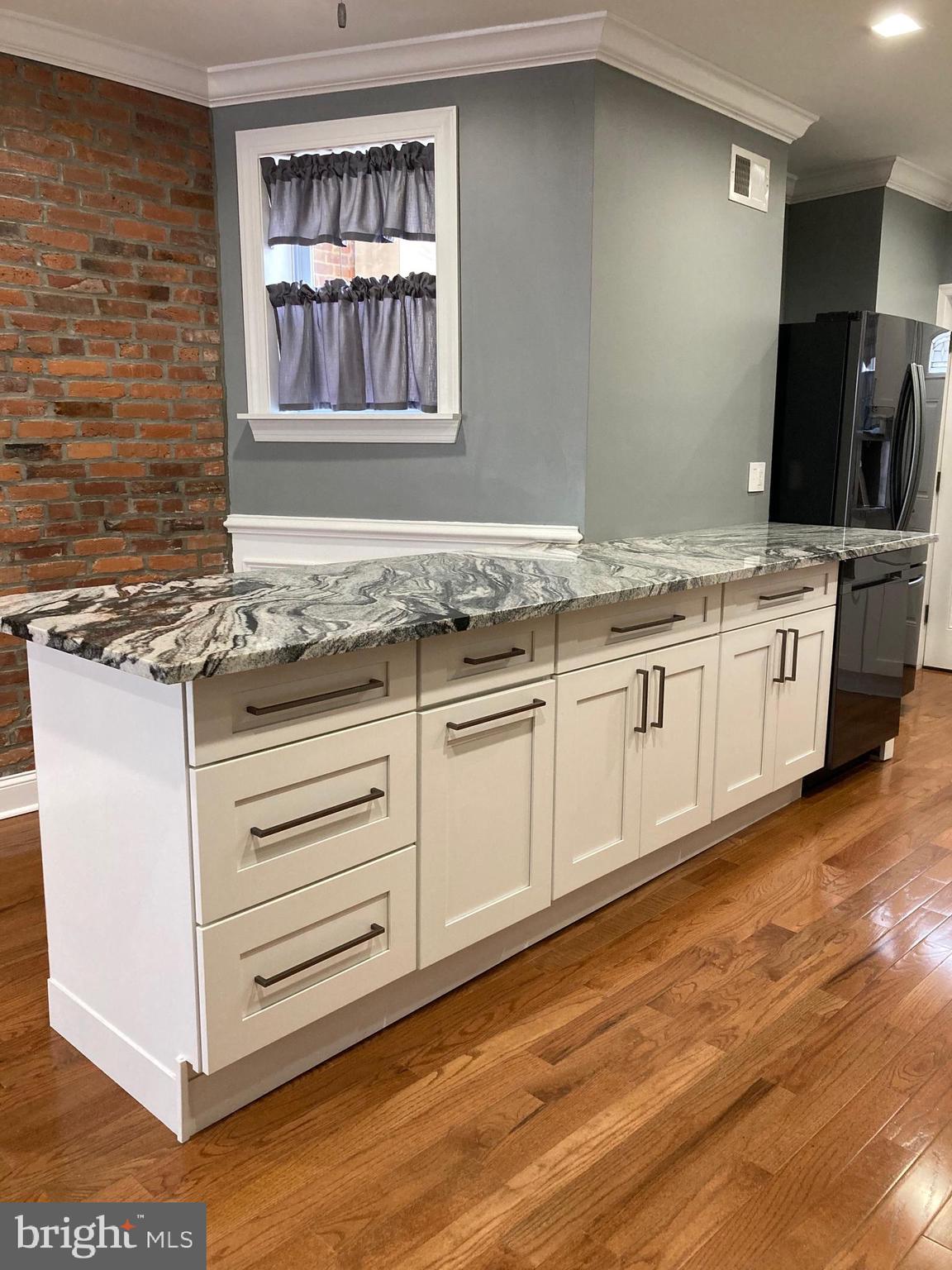 WHITMAN - Residential Lease