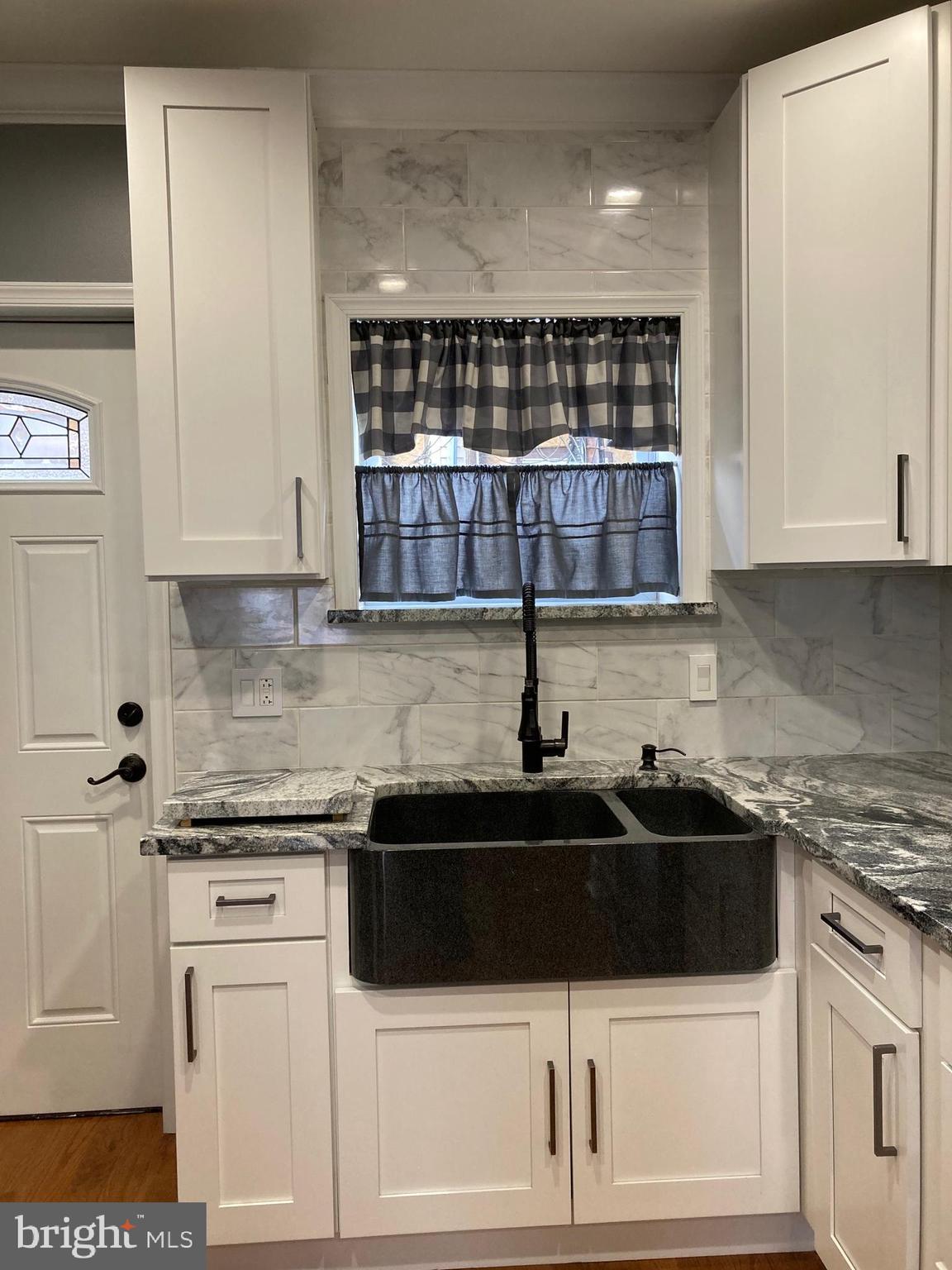 WHITMAN - Residential Lease
