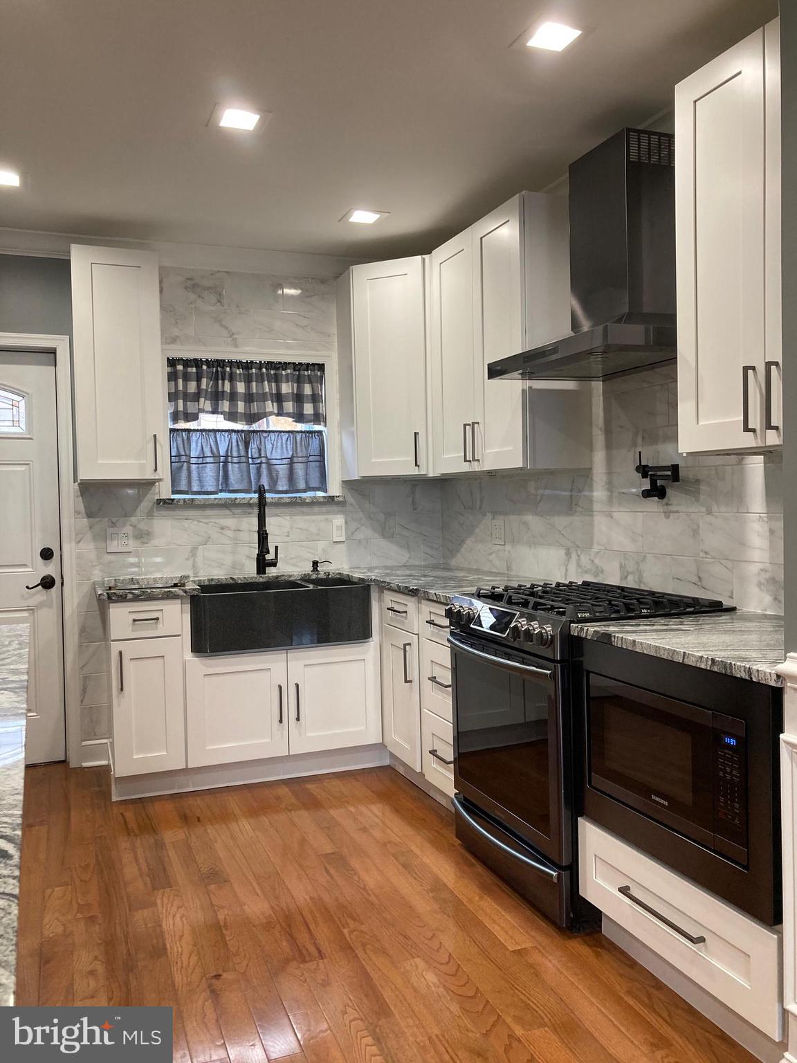 WHITMAN - Residential Lease