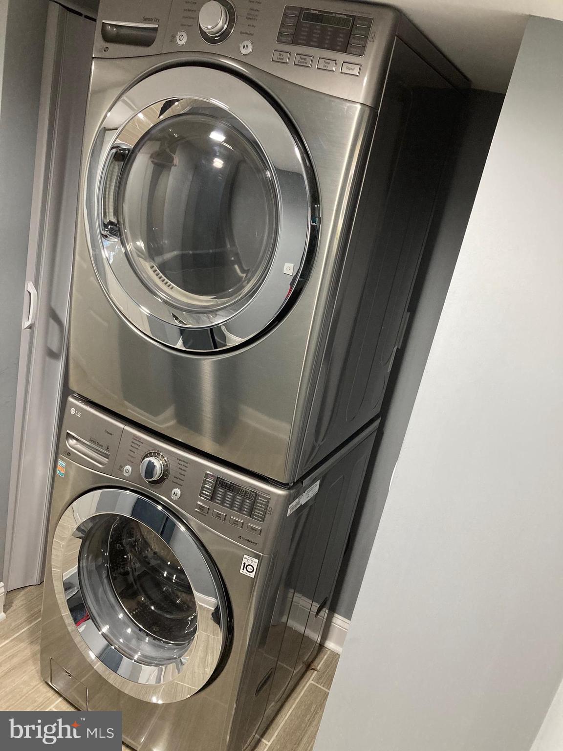 WHITMAN - Residential Lease