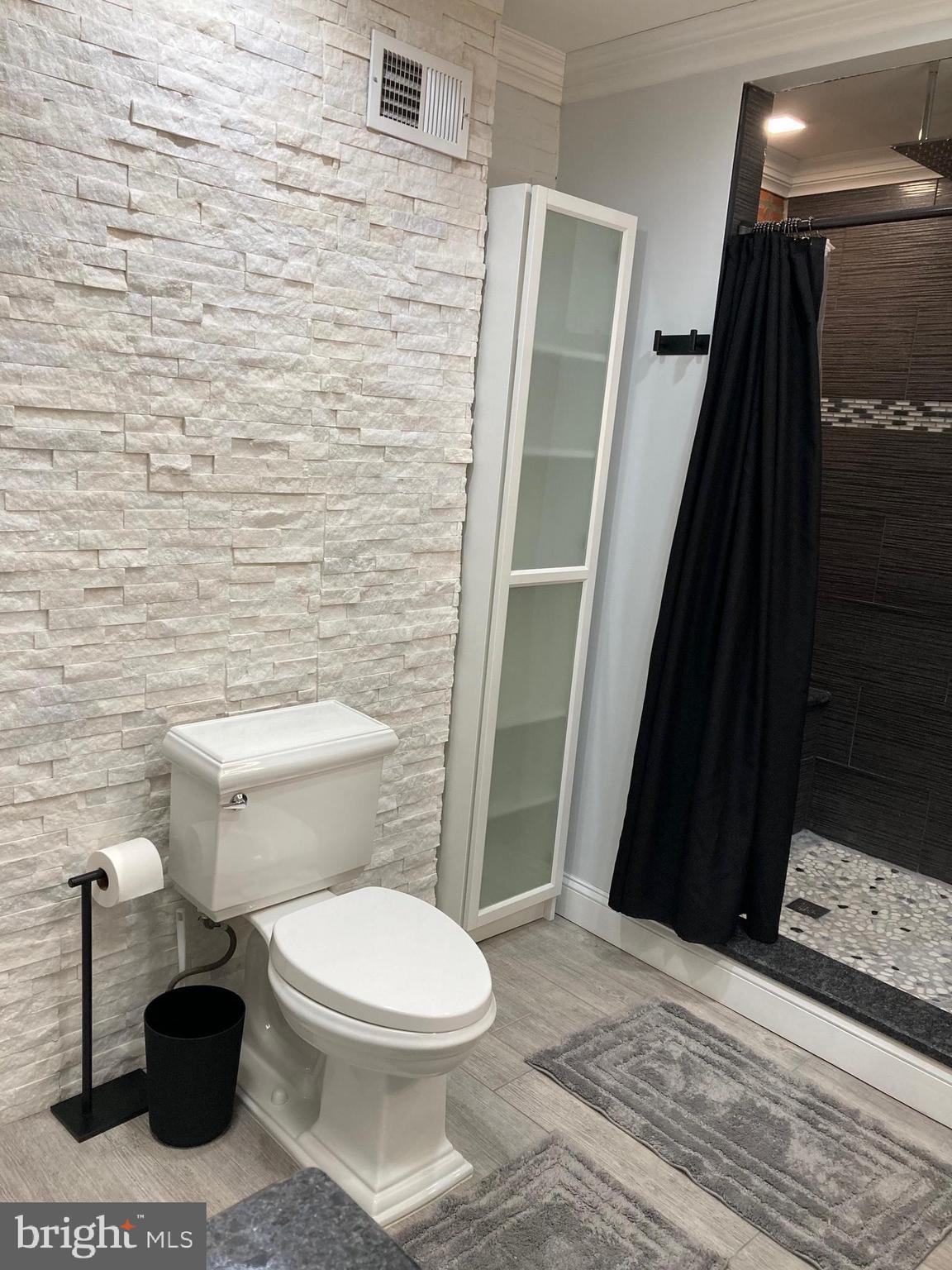 WHITMAN - Residential Lease