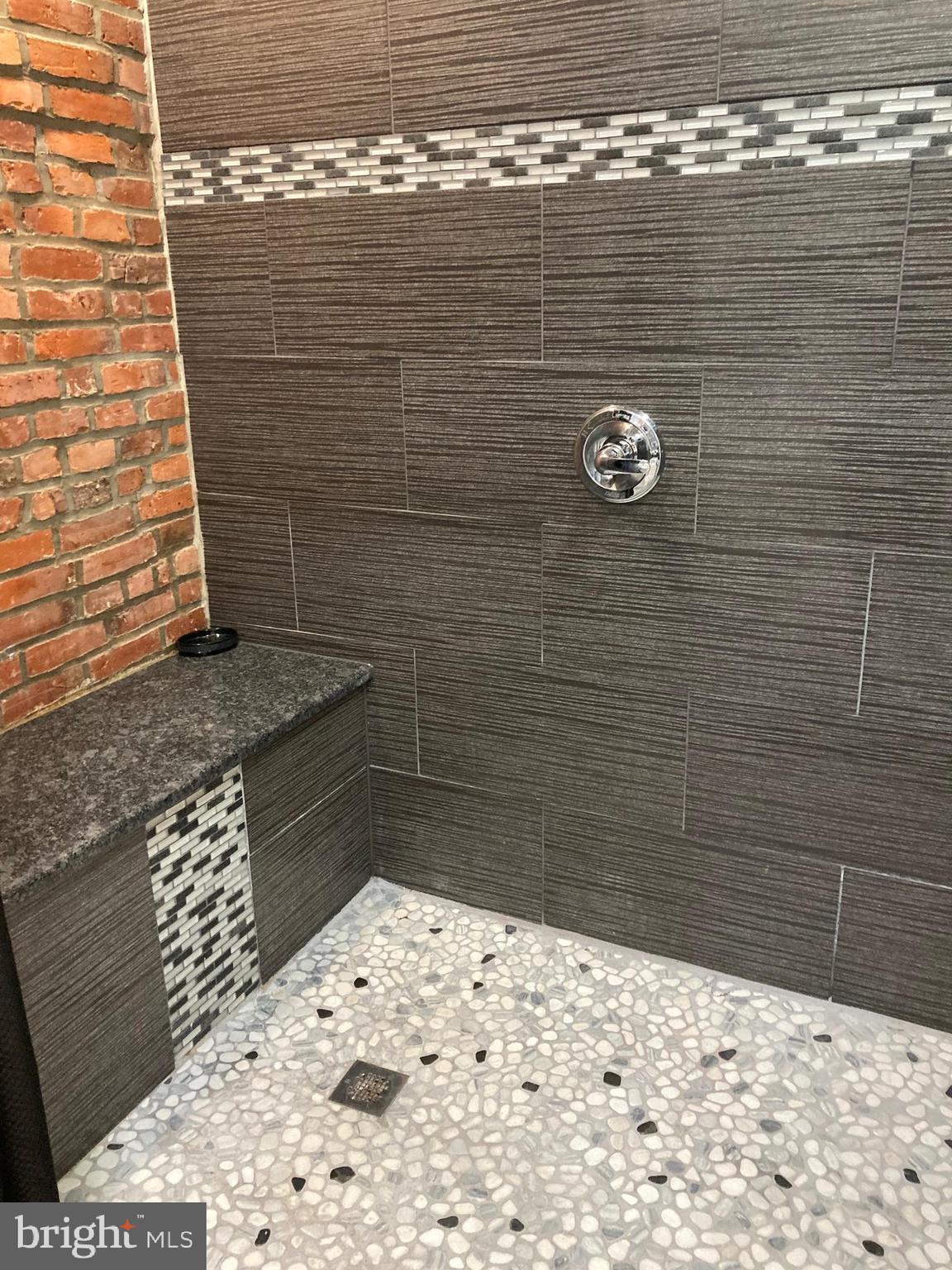 WHITMAN - Residential Lease