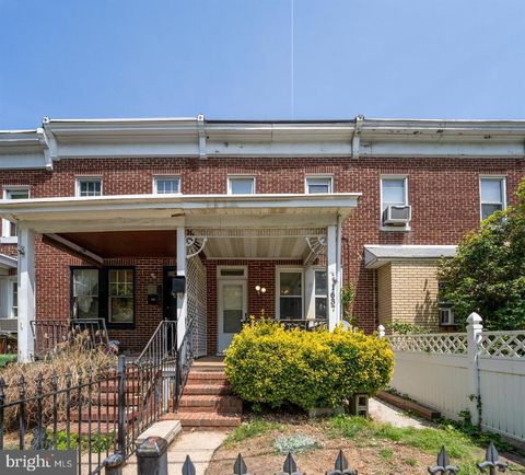 Townhouse For Sale - 1637 Spence Street<br/> BALTIMORE, MD 21230